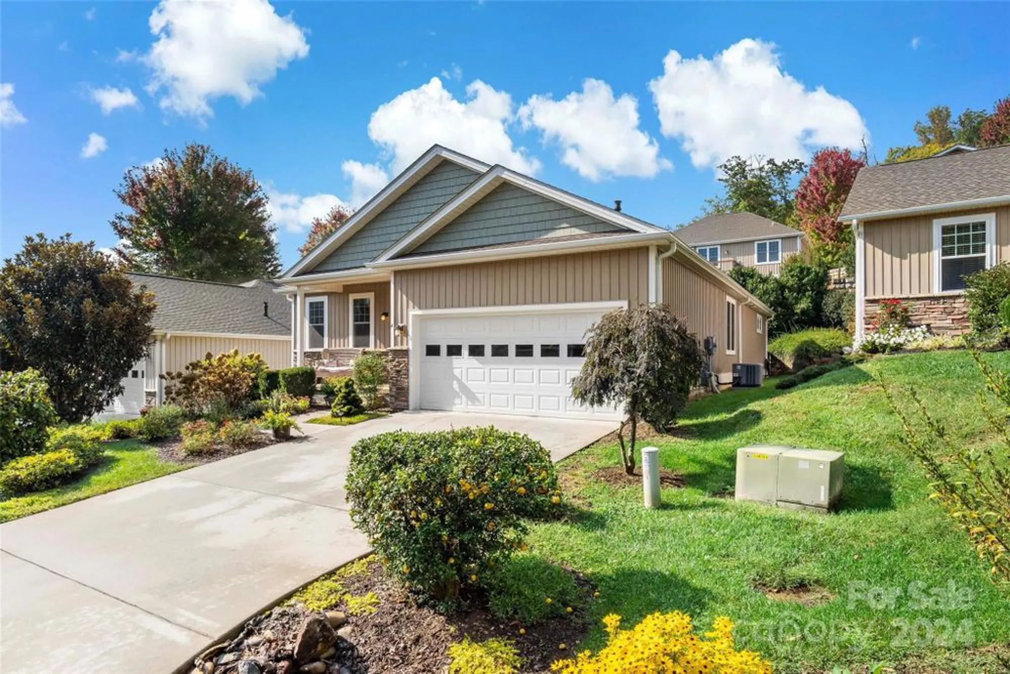 Property Slideshow image 3 of 43 | 4 nectar way, Swannanoa, NC, 28778