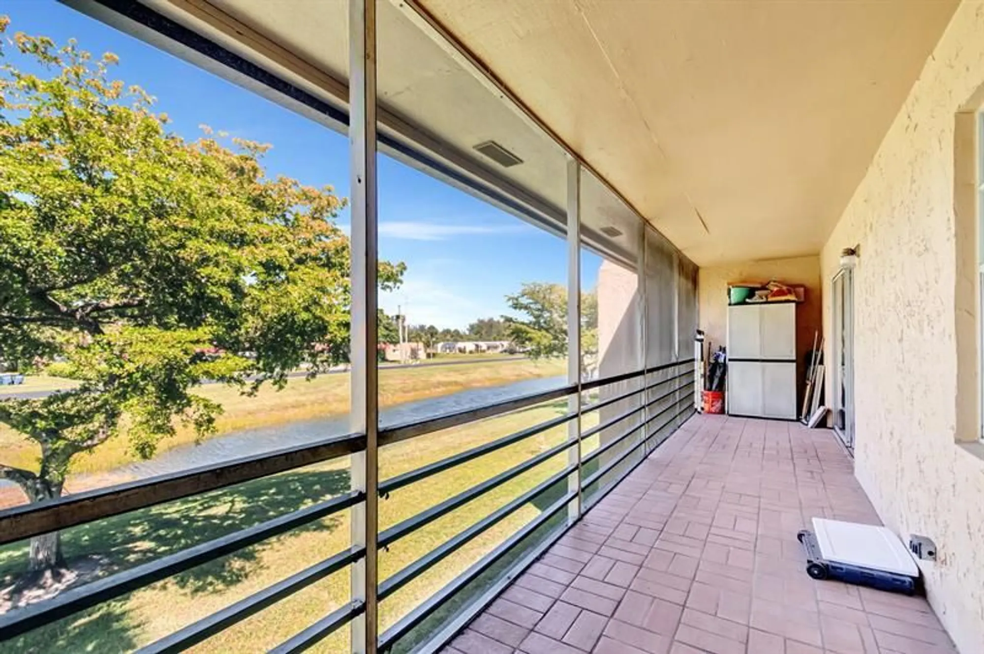 Property Slideshow image 17 of 67 | 100 lake meryl dr 201, West Palm Beach, FL, 33411