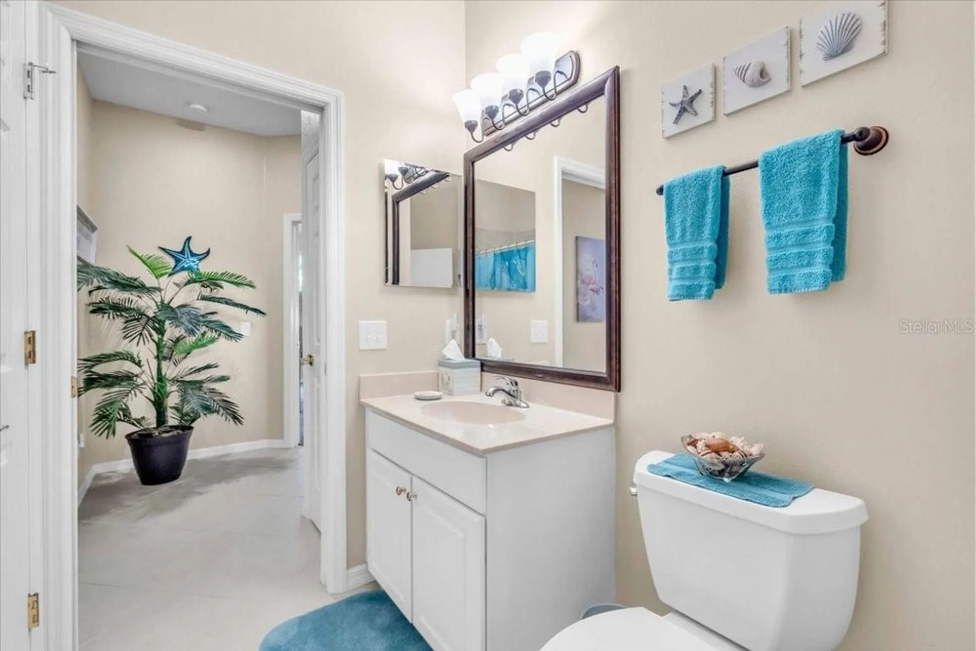 Property Slideshow image 30 of 59 | 8151 victoria falls cir, Sarasota, FL, 34243