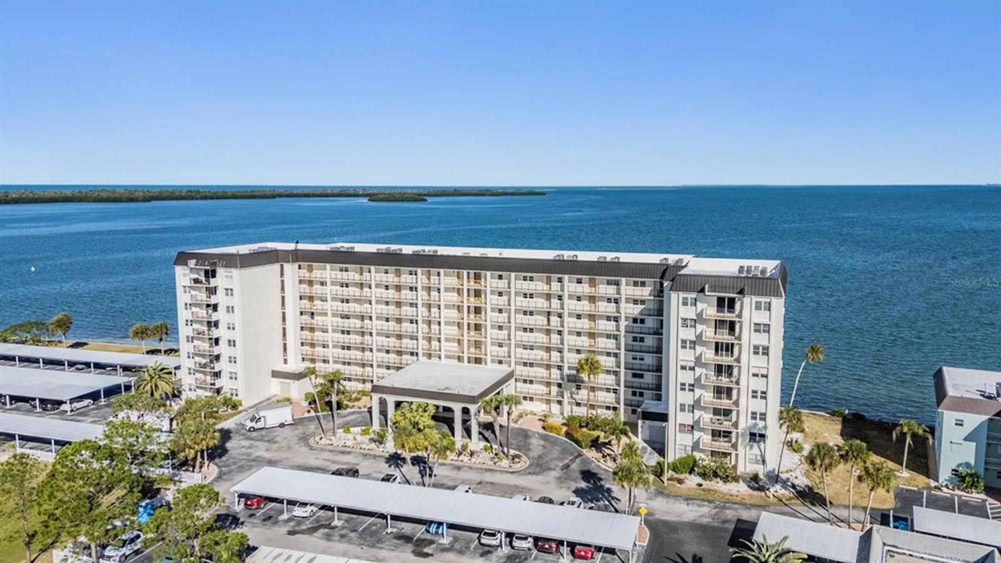 Property Slideshow image 1 of 60 | 9 haig pl 104, Dunedin, FL, 34698