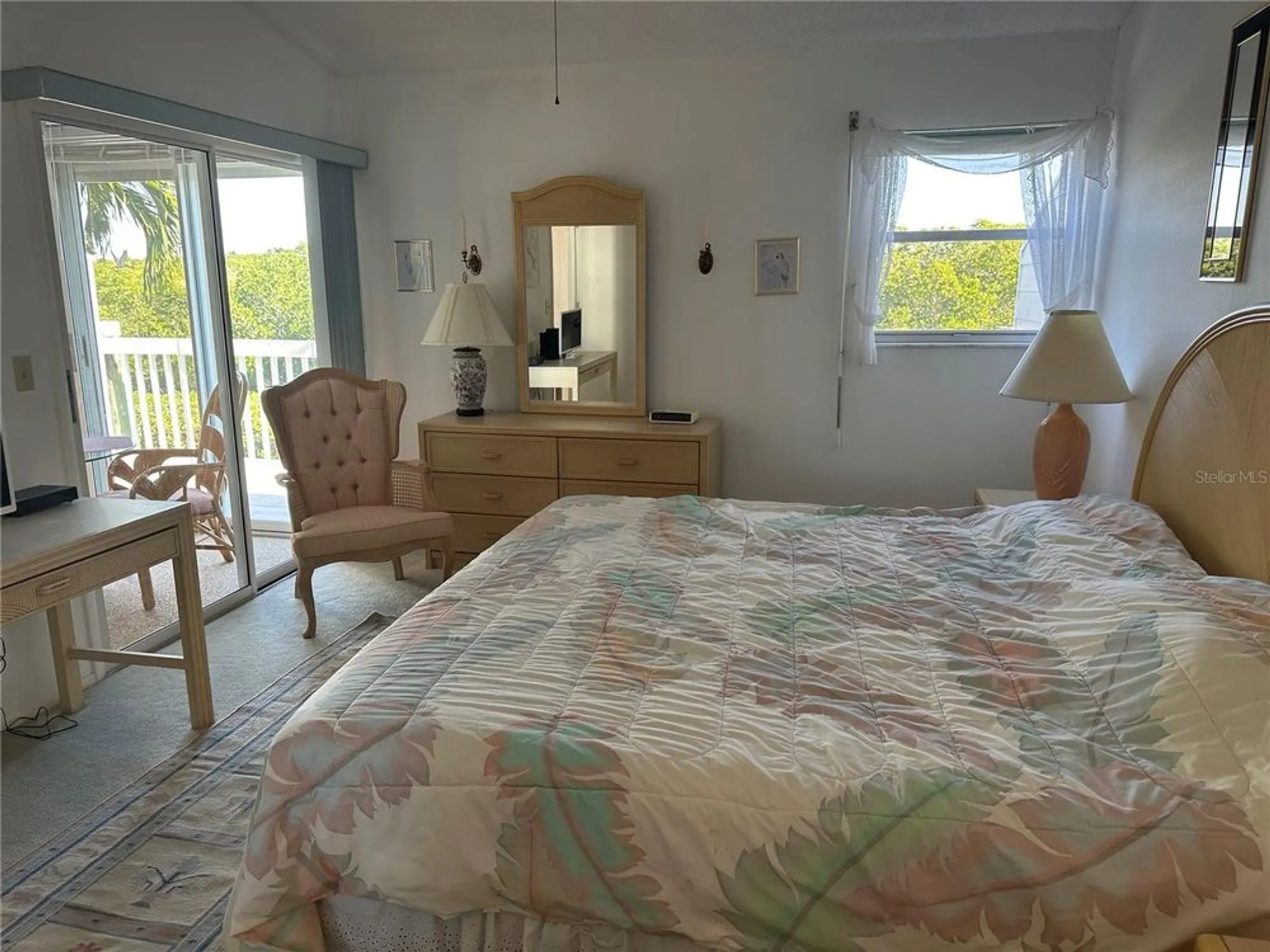 Property Slideshow image 17 of 37 | 967 waterside ln, Bradenton, FL, 34209