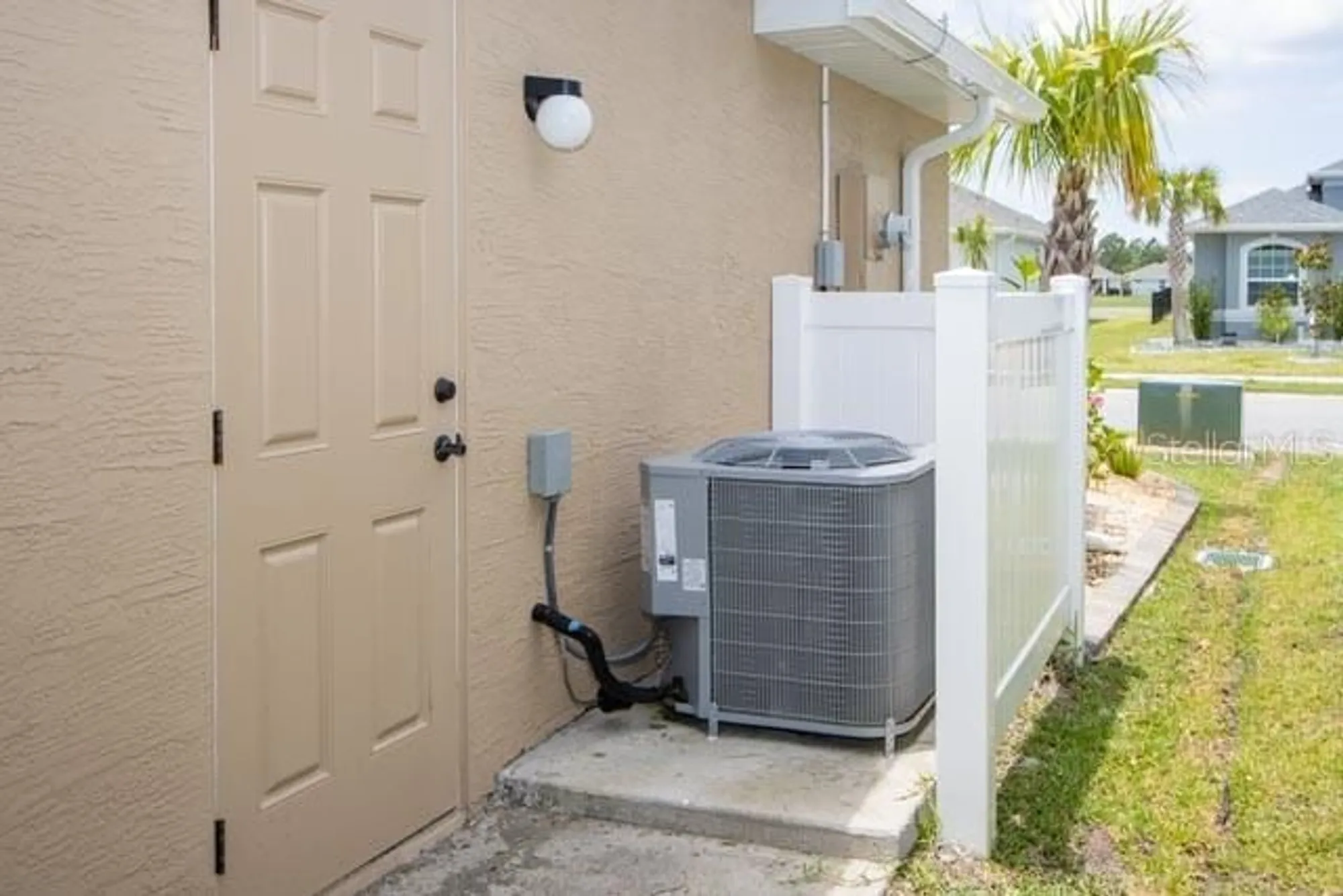 Property Slideshow image 40 of 50 | 37 lagoon way, Palm Coast, FL, 32137