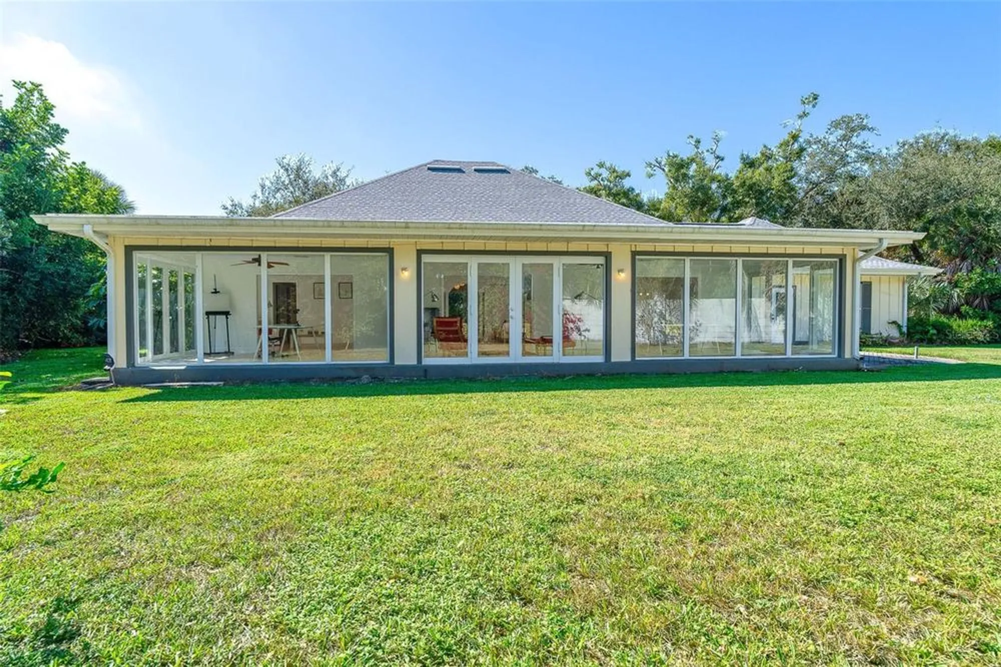 Property Slideshow image 33 of 43 | 12 golf view dr, Englewood, FL, 34223