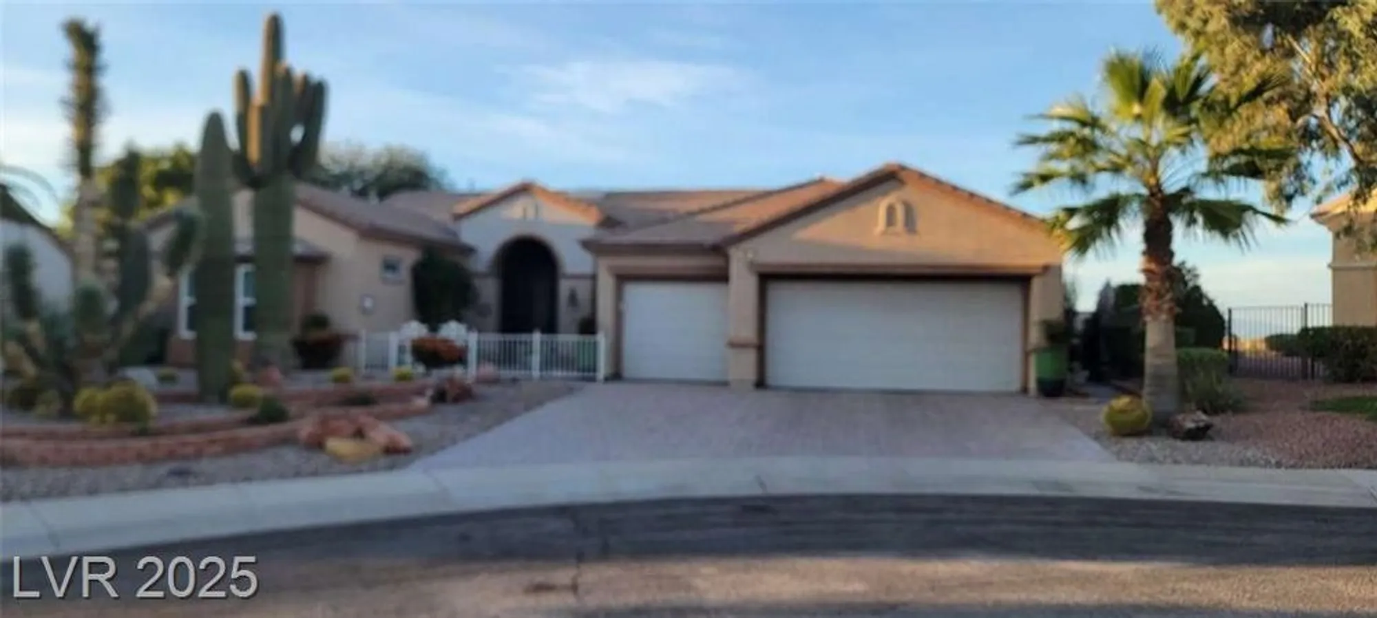 Property Slideshow image 1 of 12 | 2023 may valley way, Henderson, NV, 89052