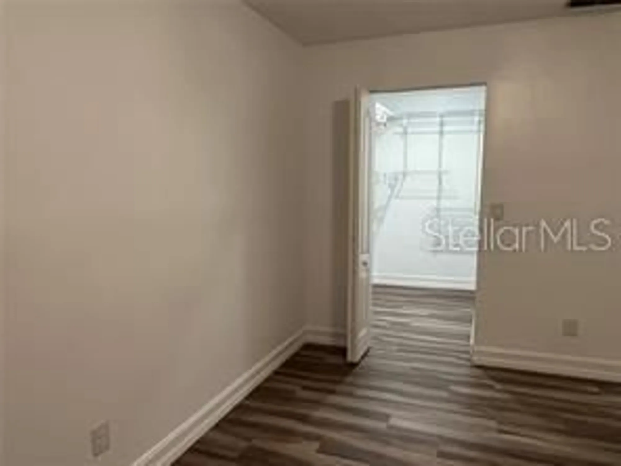 Property Slideshow image 18 of 50 | 401 dorchester pl apt 62, Sun City Center, FL, 33573