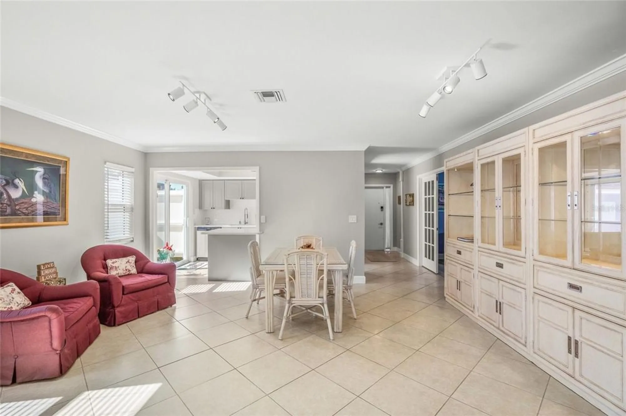 Property Slideshow image 3 of 35 | 6213 green view dr # 127, Sarasota, FL, 34231