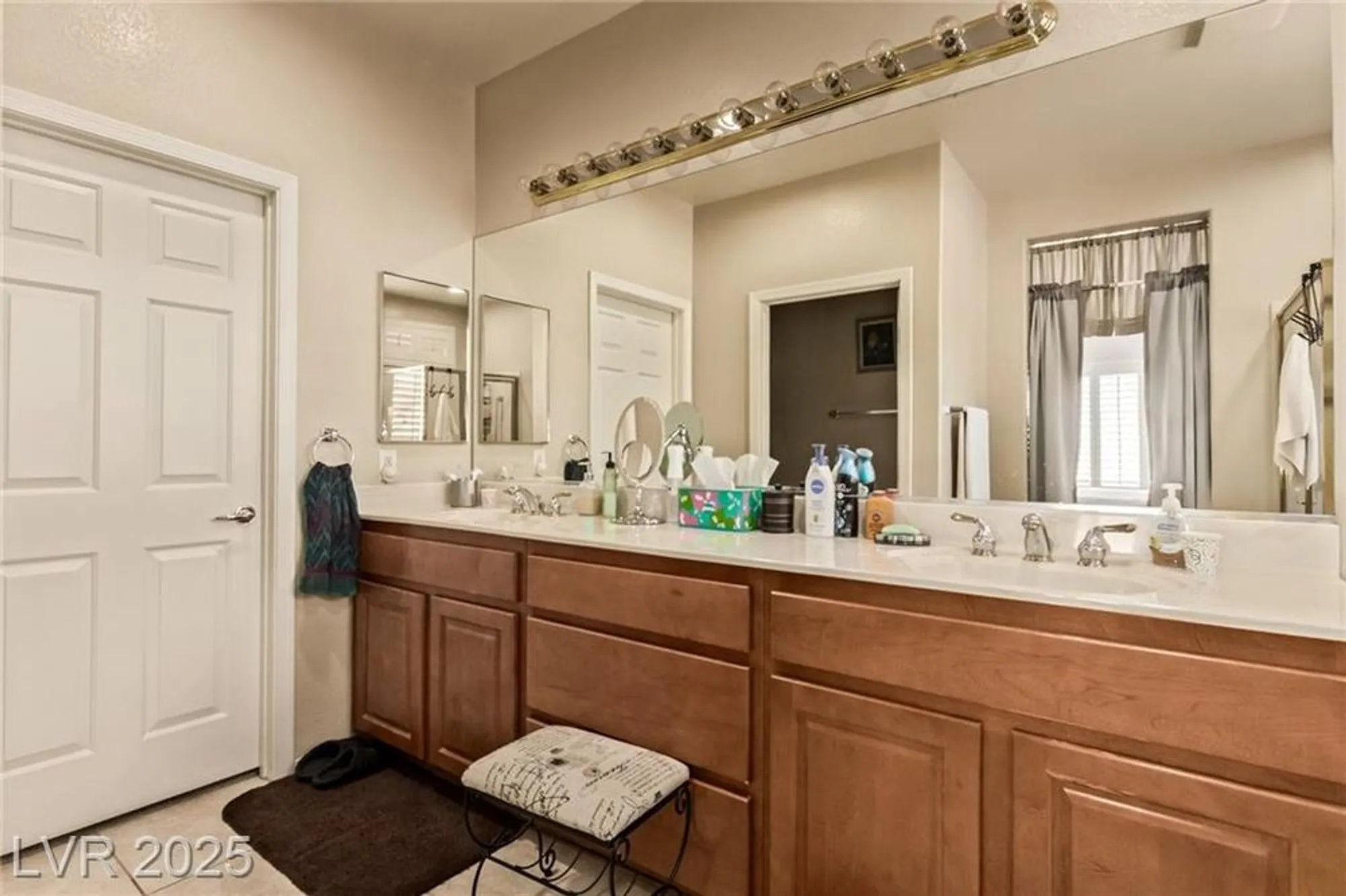 Property Slideshow image 17 of 32 | 2164 peyten park st, Henderson, NV, 89052