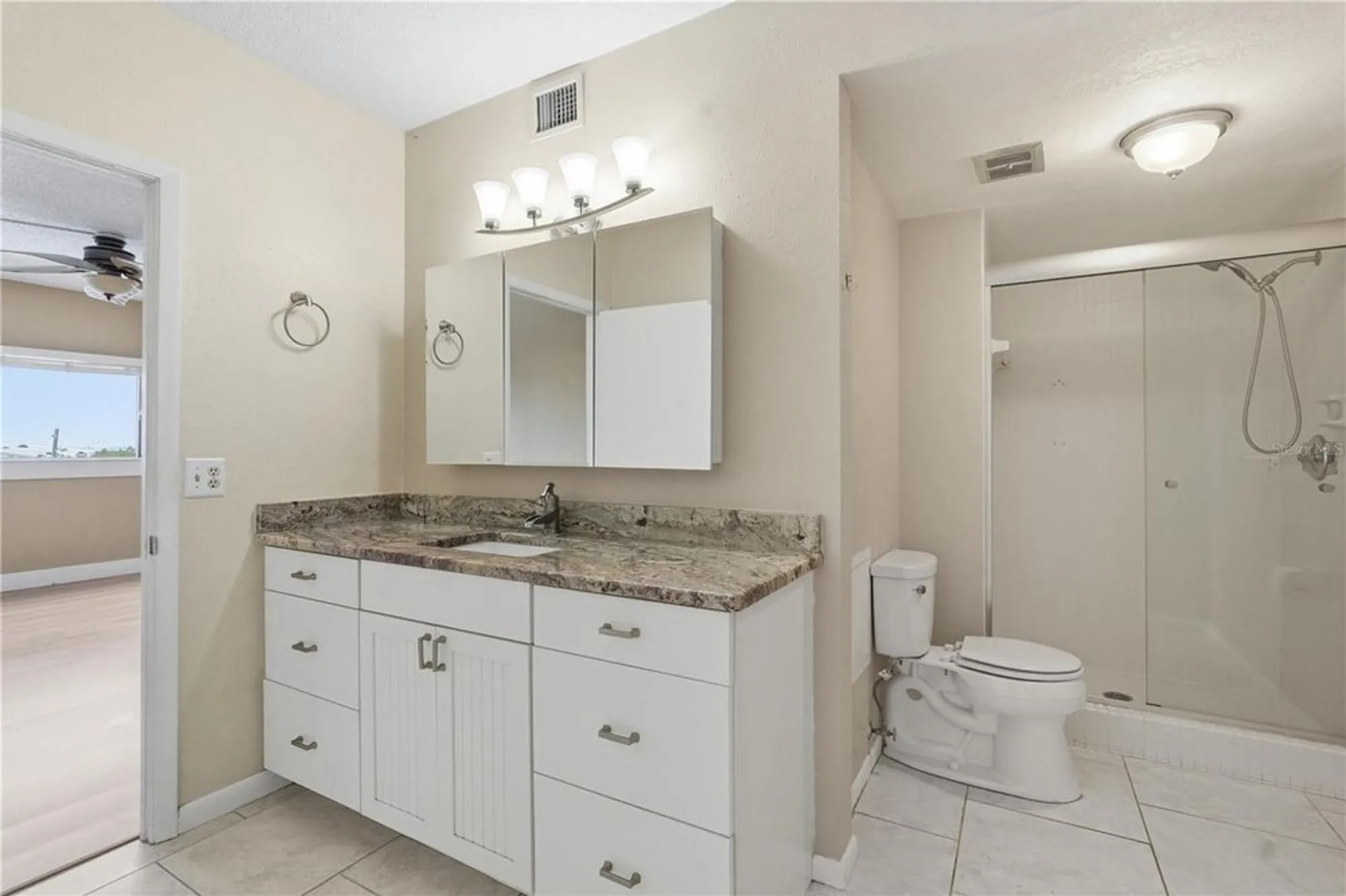 Property Slideshow image 13 of 22 | 30 turner st apt 408, Clearwater, FL, 33756