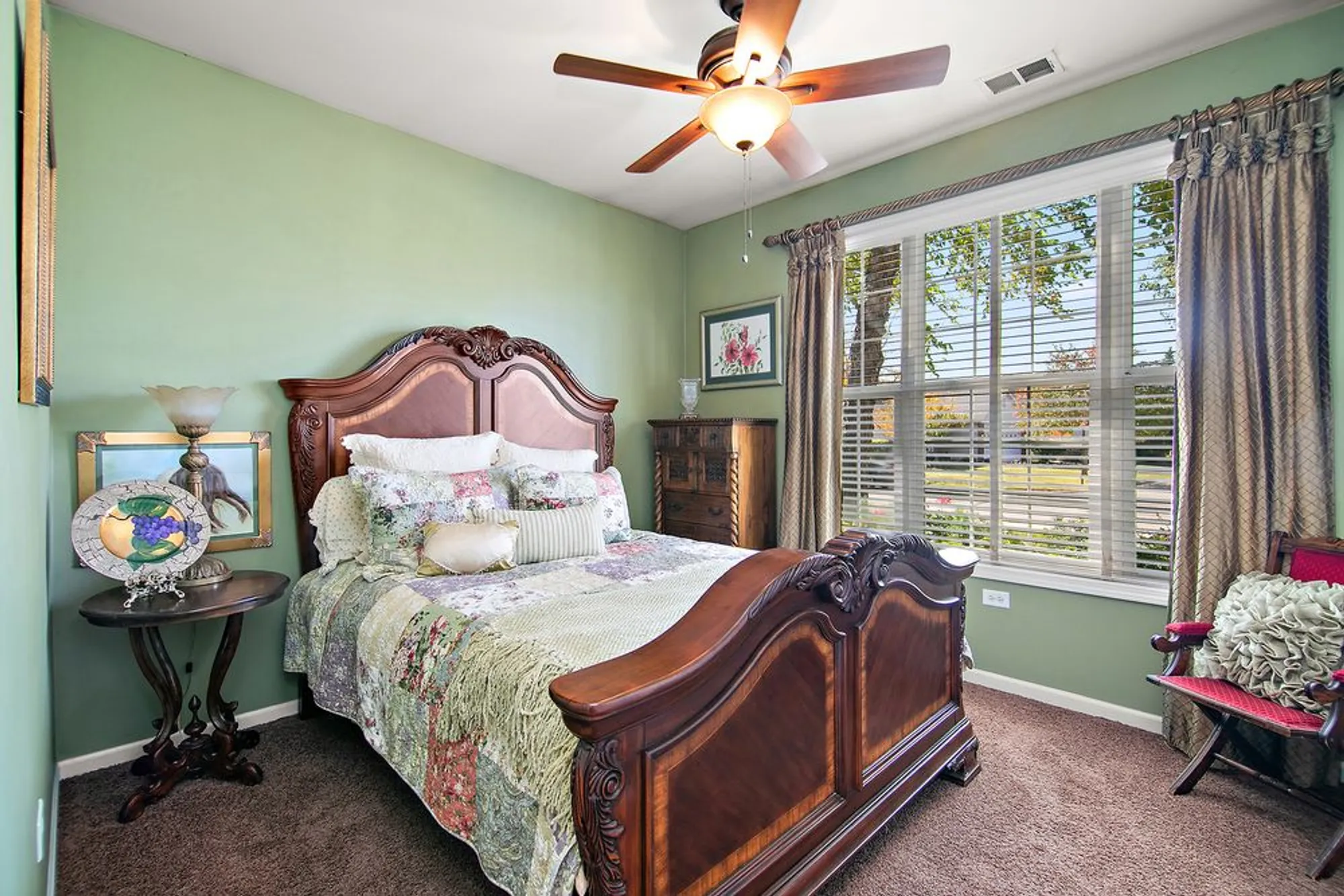 Property Slideshow image 26 of 31 | 17053 mendota dr, Lockport, IL, 60441