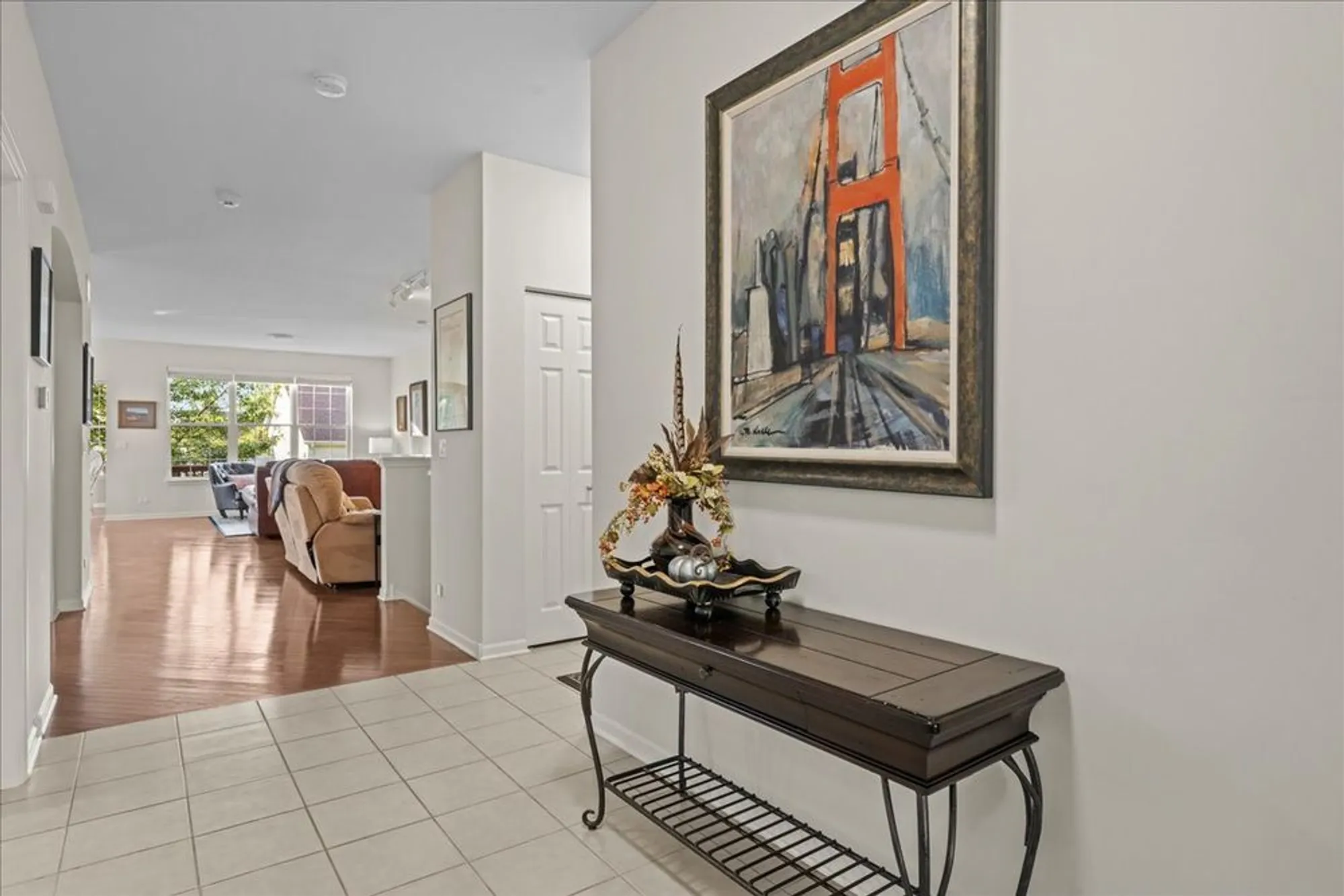 Property Slideshow image 4 of 30 | 1148 drury ln, Aurora, IL, 60502