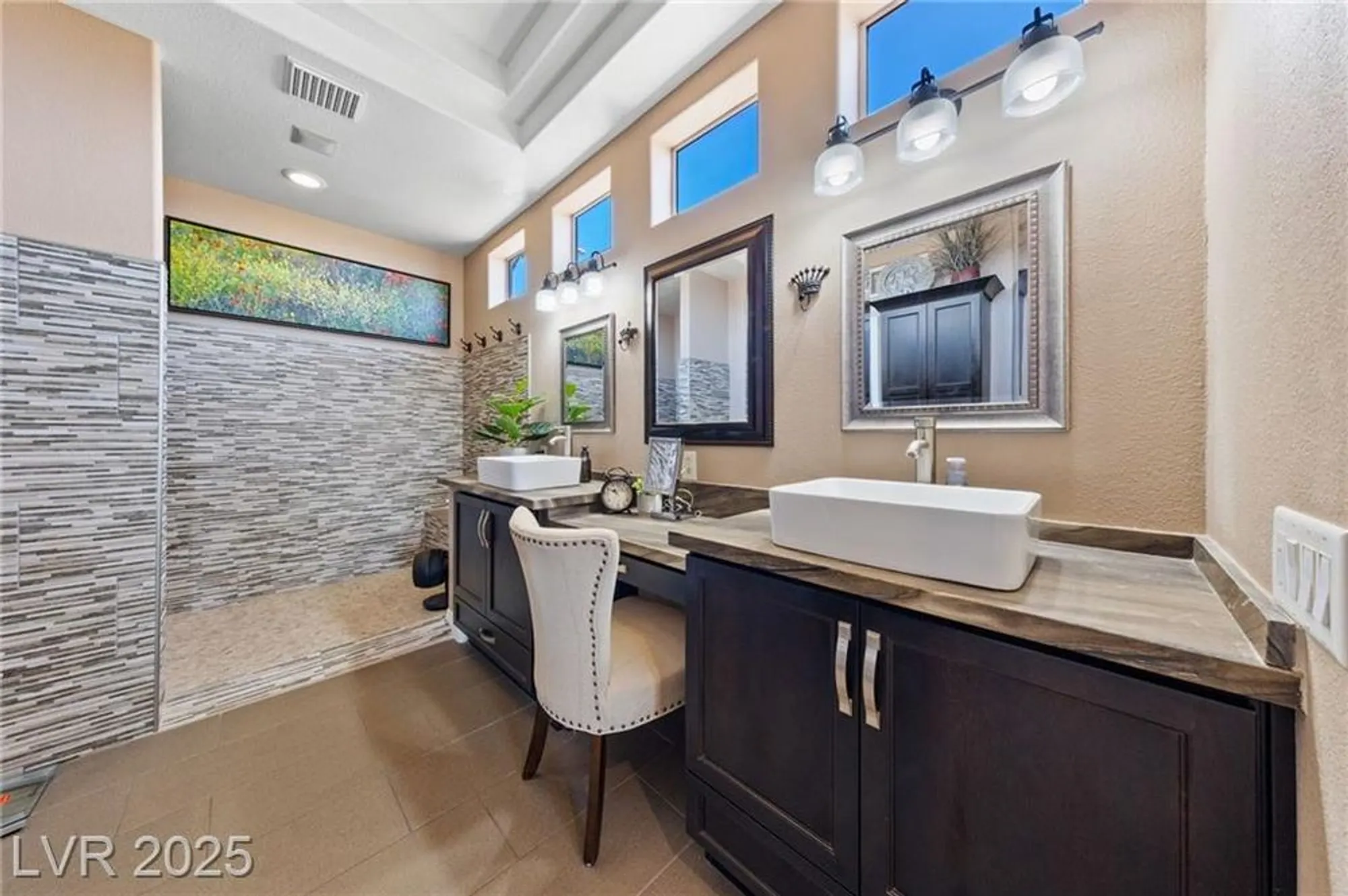 Property Slideshow image 51 of 69 | 2616 faiss dr, Las Vegas, NV, 89134