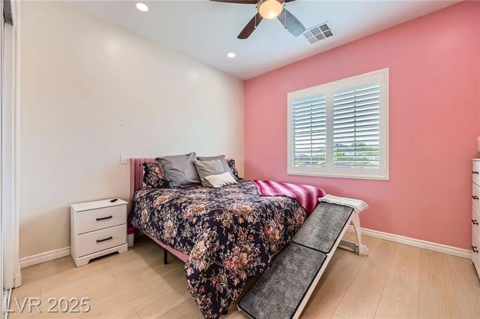 Property Slideshow image 12 of 40 | 429 open hill ave, Henderson, NV, 89011