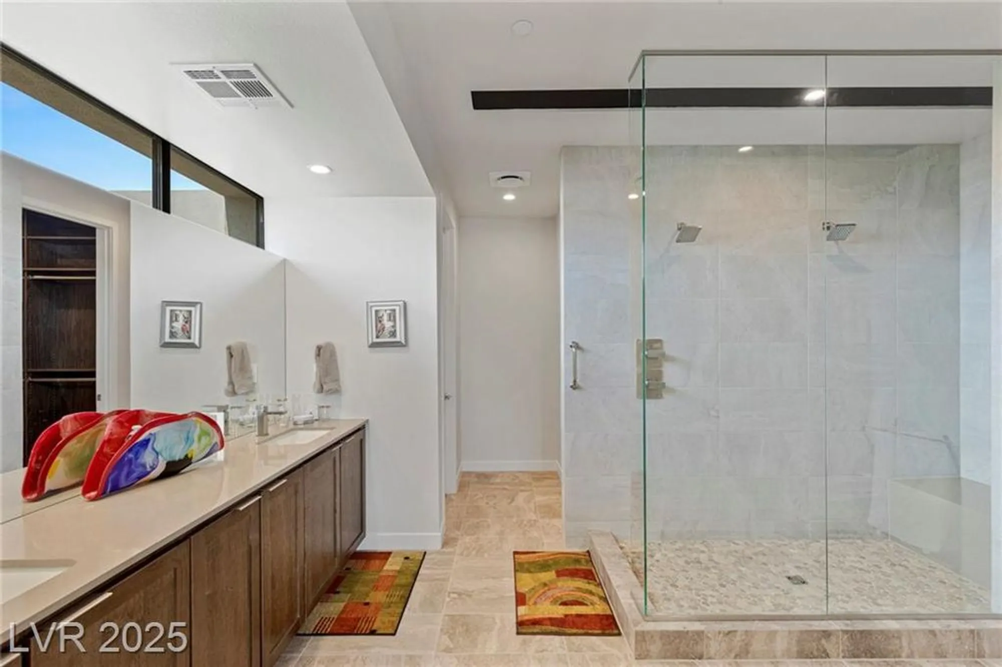 Property Slideshow image 38 of 85 | 53 falling ridge ln, Henderson, NV, 89011