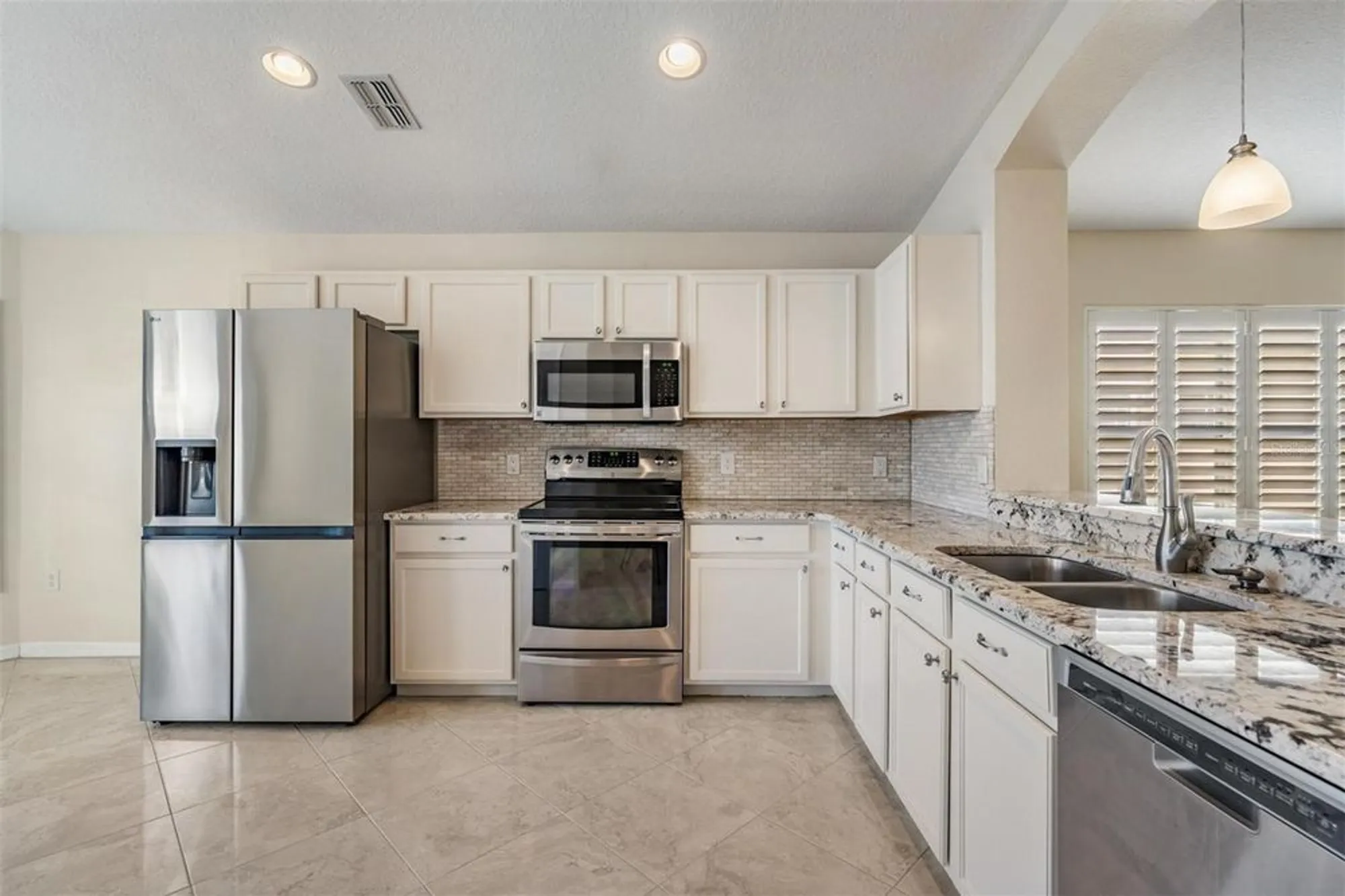 Property Slideshow image 4 of 49 | 1143 dustan pl, Trinity, FL, 34655