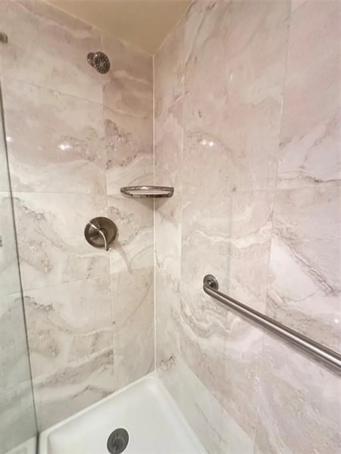 Property Slideshow image 18 of 57 | 2009 berkshire a # 2009, Deerfield Beach, FL, 33442