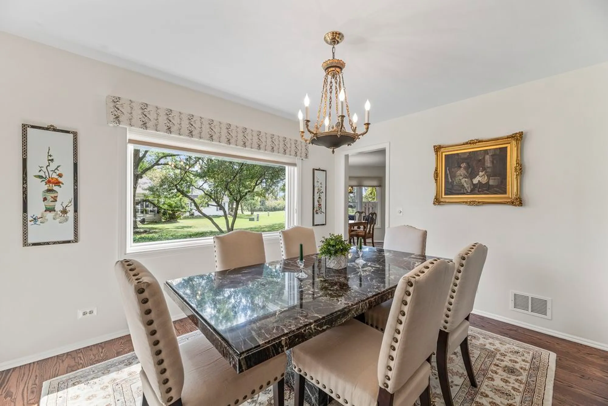 Property Slideshow image 11 of 30 | , Prospect Heights, IL, 60070