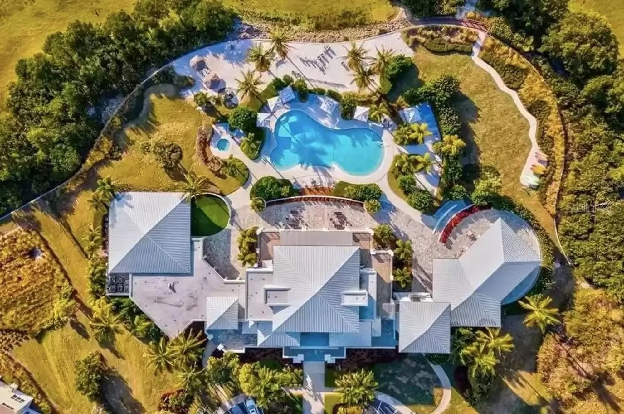 Property Slideshow image 39 of 56 | 311 compass point dr unit 101, Bradenton, FL, 34209