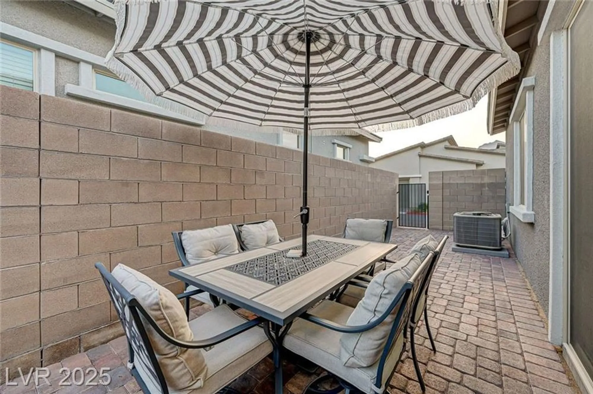 Property Slideshow image 43 of 67 | 912 allister fields ln, Las Vegas, NV, 89138