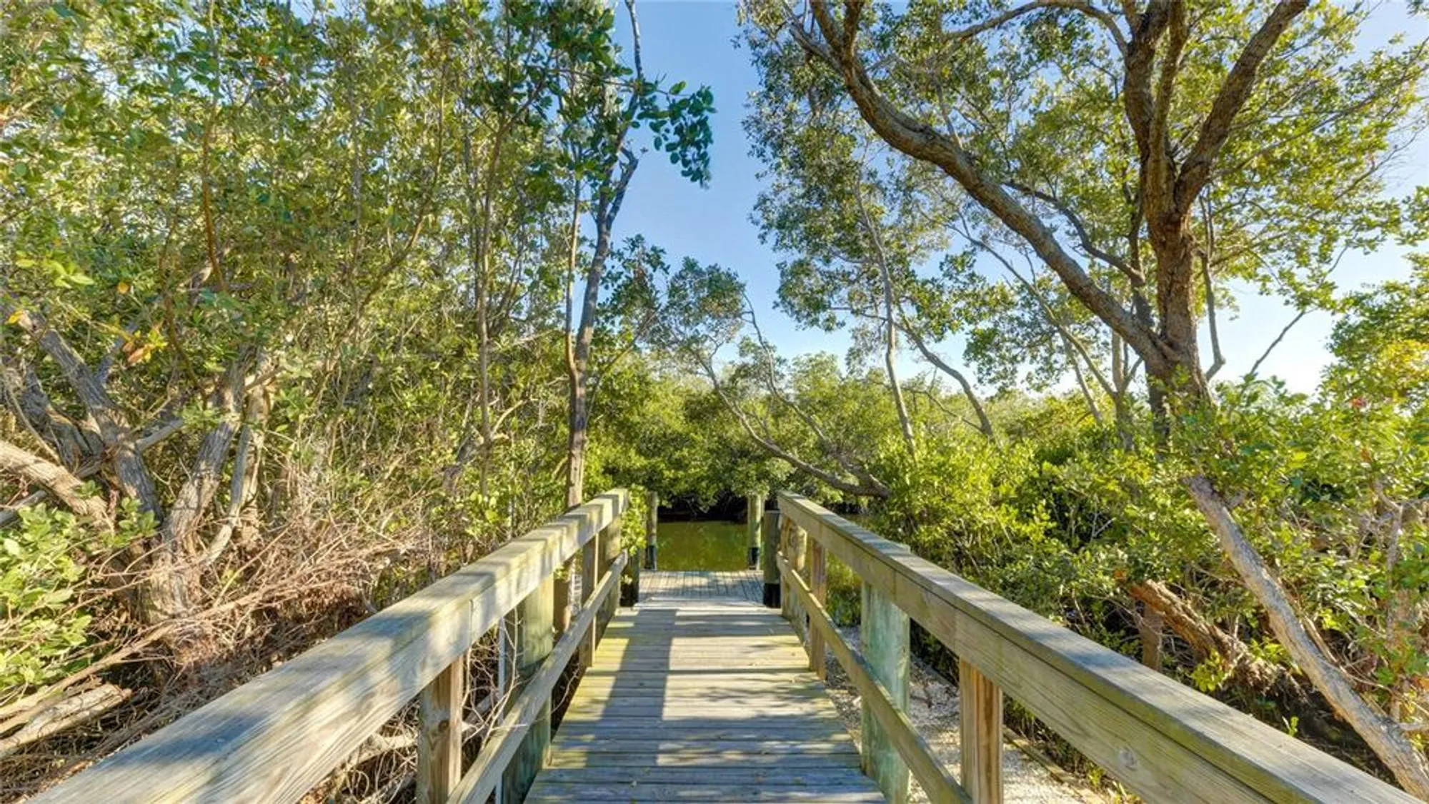 Property Slideshow image 55 of 73 | 1109 edgewater cir # 1109, Bradenton, FL, 34209