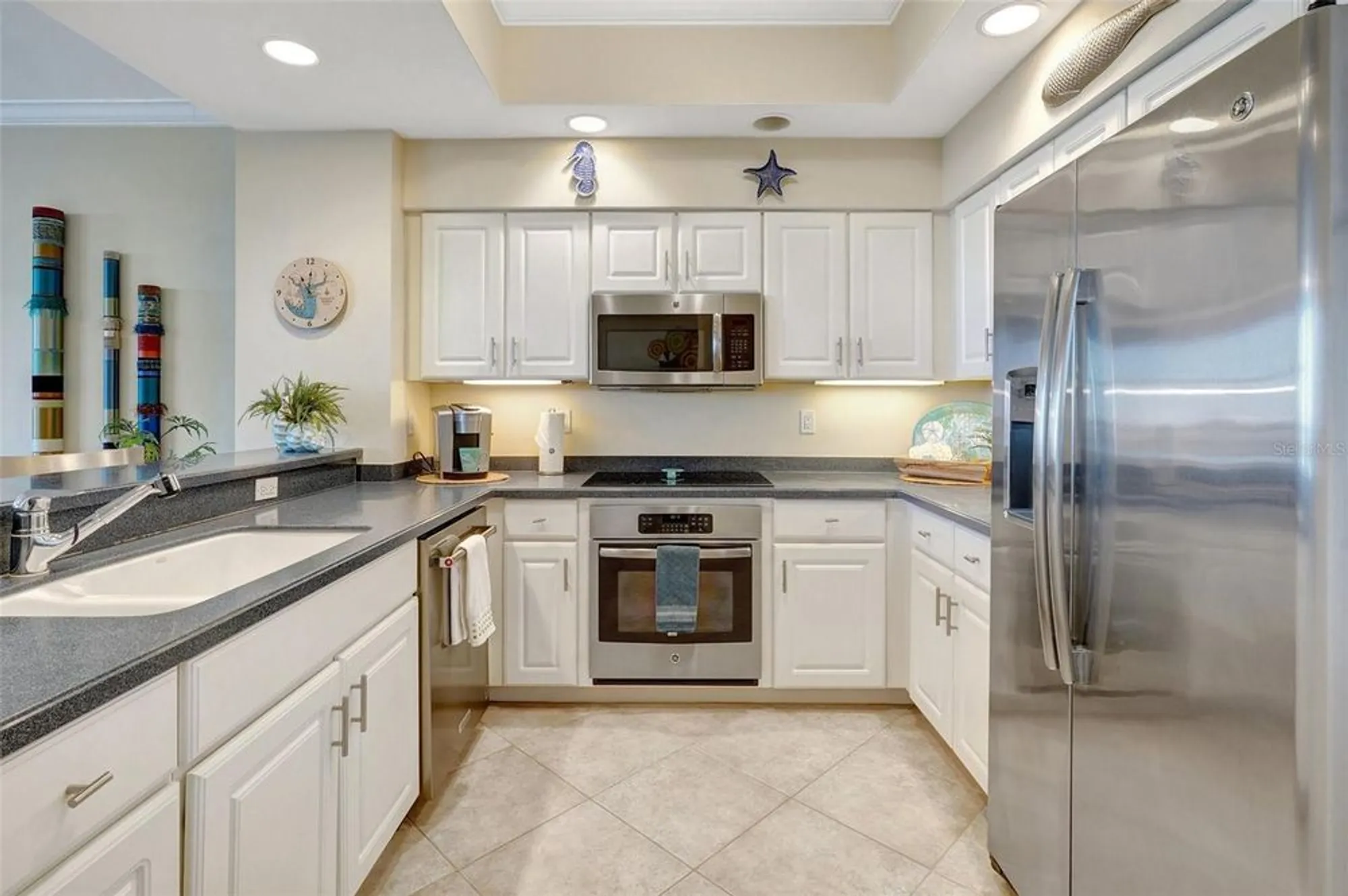 Property Slideshow image 13 of 71 | 3321 sunset key cir 204, Punta Gorda, FL, 33955