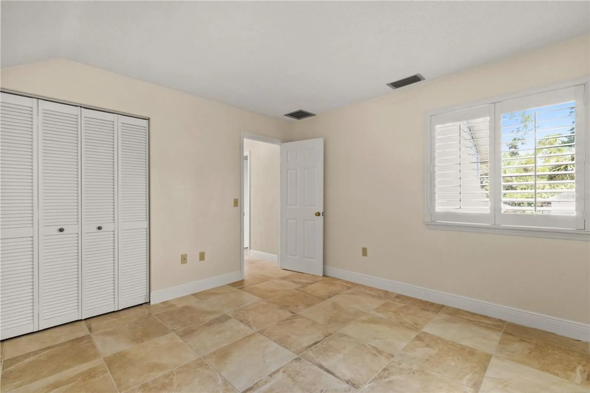 Property Slideshow image 30 of 52 | 100 bittern ct, Daytona Beach, FL, 32119