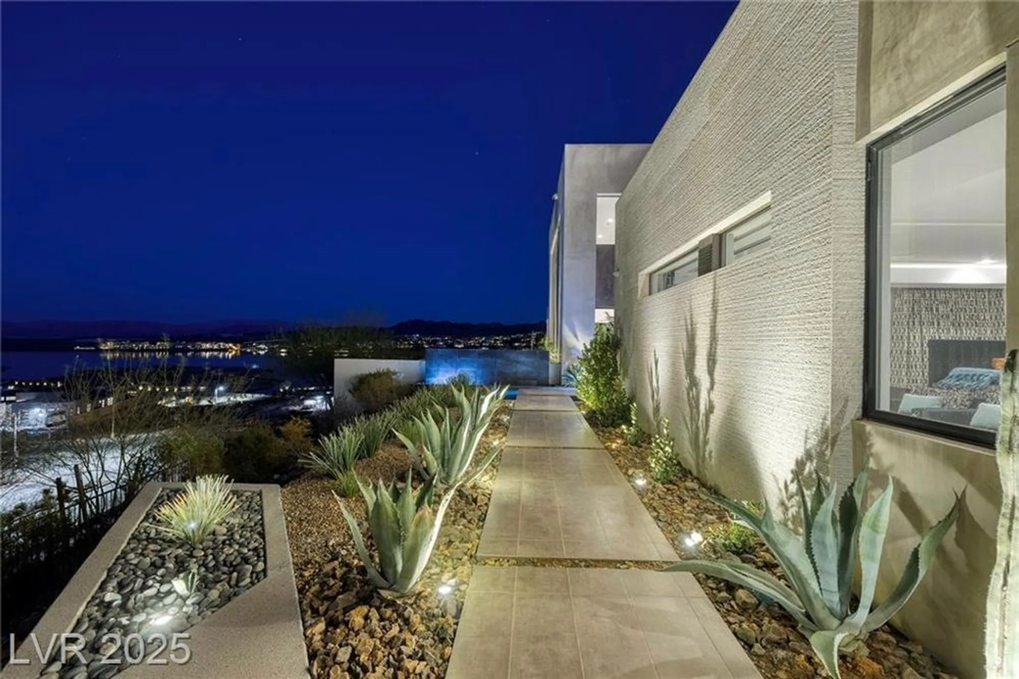 Property Slideshow image 2 of 70 | 32 highland cove ln, Henderson, NV, 89011