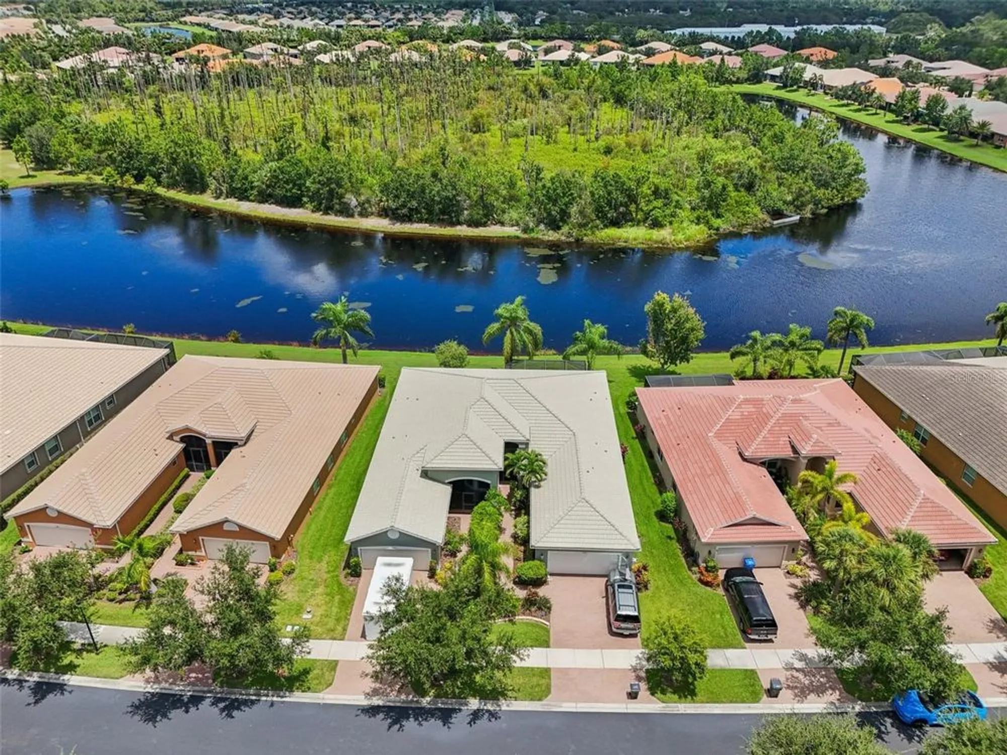 Property Slideshow image 65 of 74 | 15837 aurora lake cir, Wimauma, FL, 33598