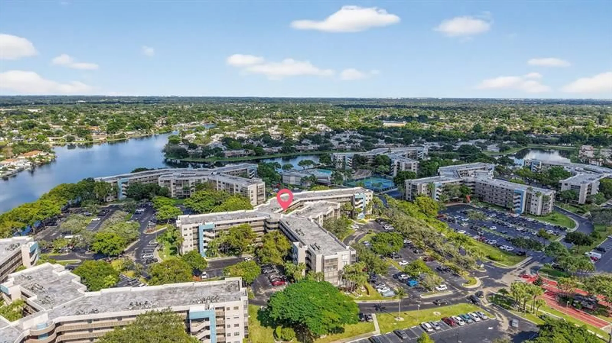 Property Slideshow image 7 of 52 | 1000 colony point cir 501, Pembroke Pines, FL, 33026