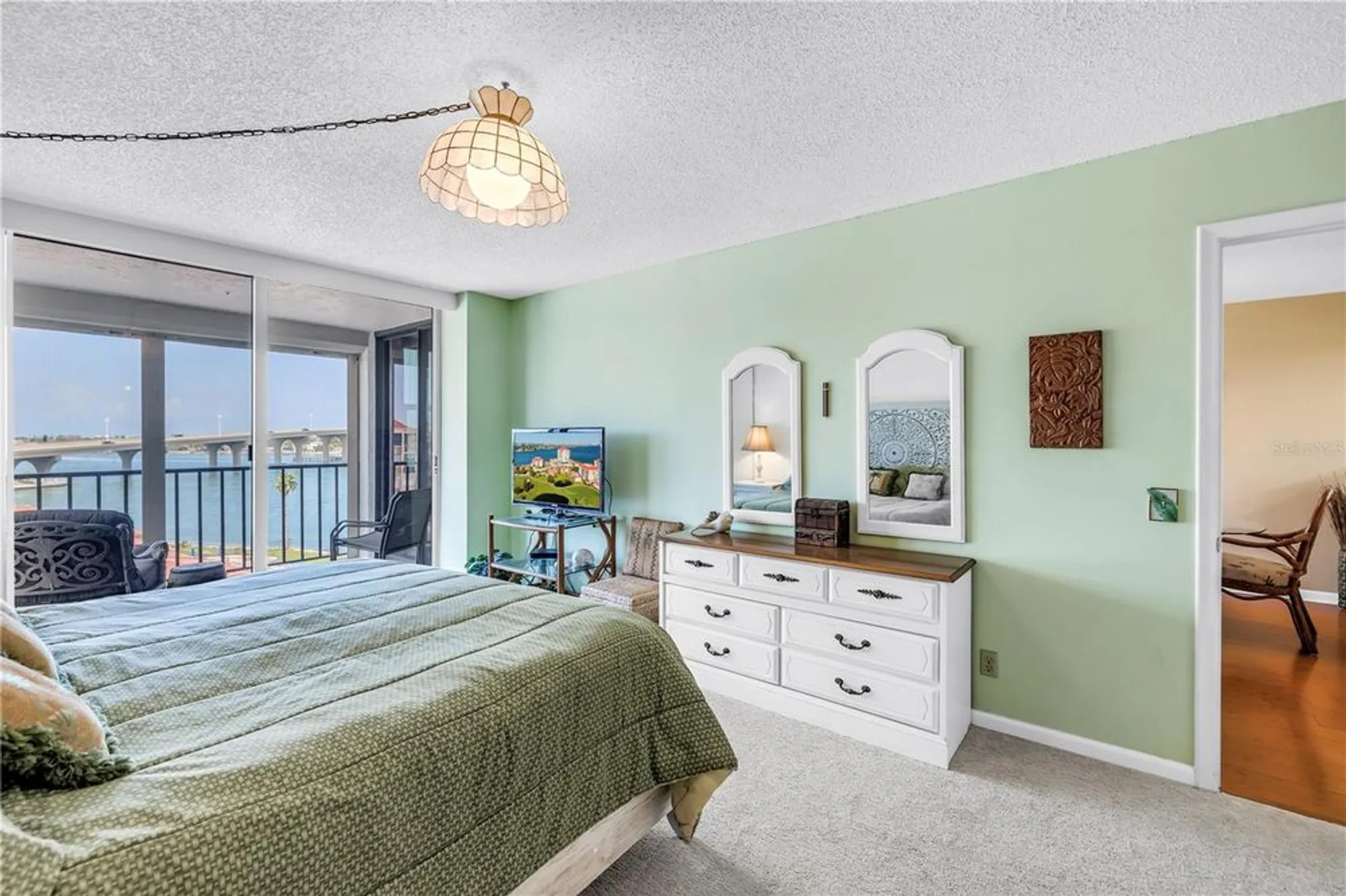 Property Slideshow image 18 of 36 | 6265 sun blvd apt 605, St Petersburg, FL, 33715