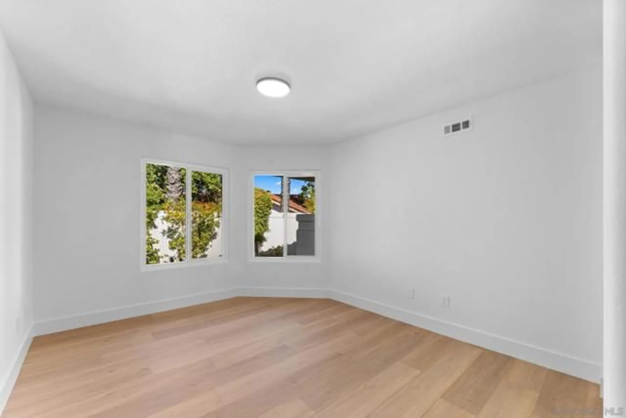 Property Slideshow image 16 of 34 | 4946 alicante way, Oceanside, CA, 92056