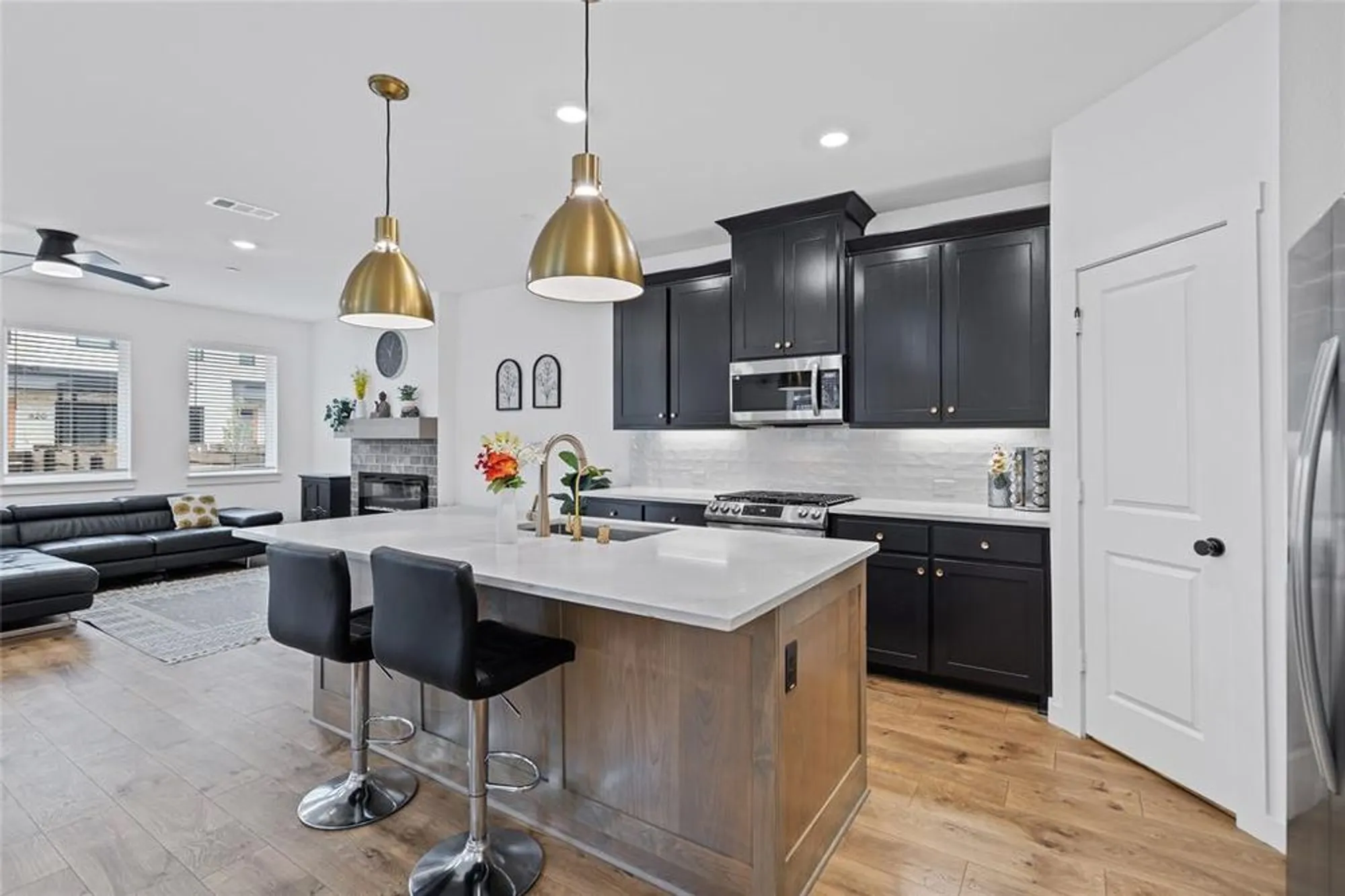 Property Slideshow image 11 of 40 | 801 cavitt ct, Prosper, TX, 75078