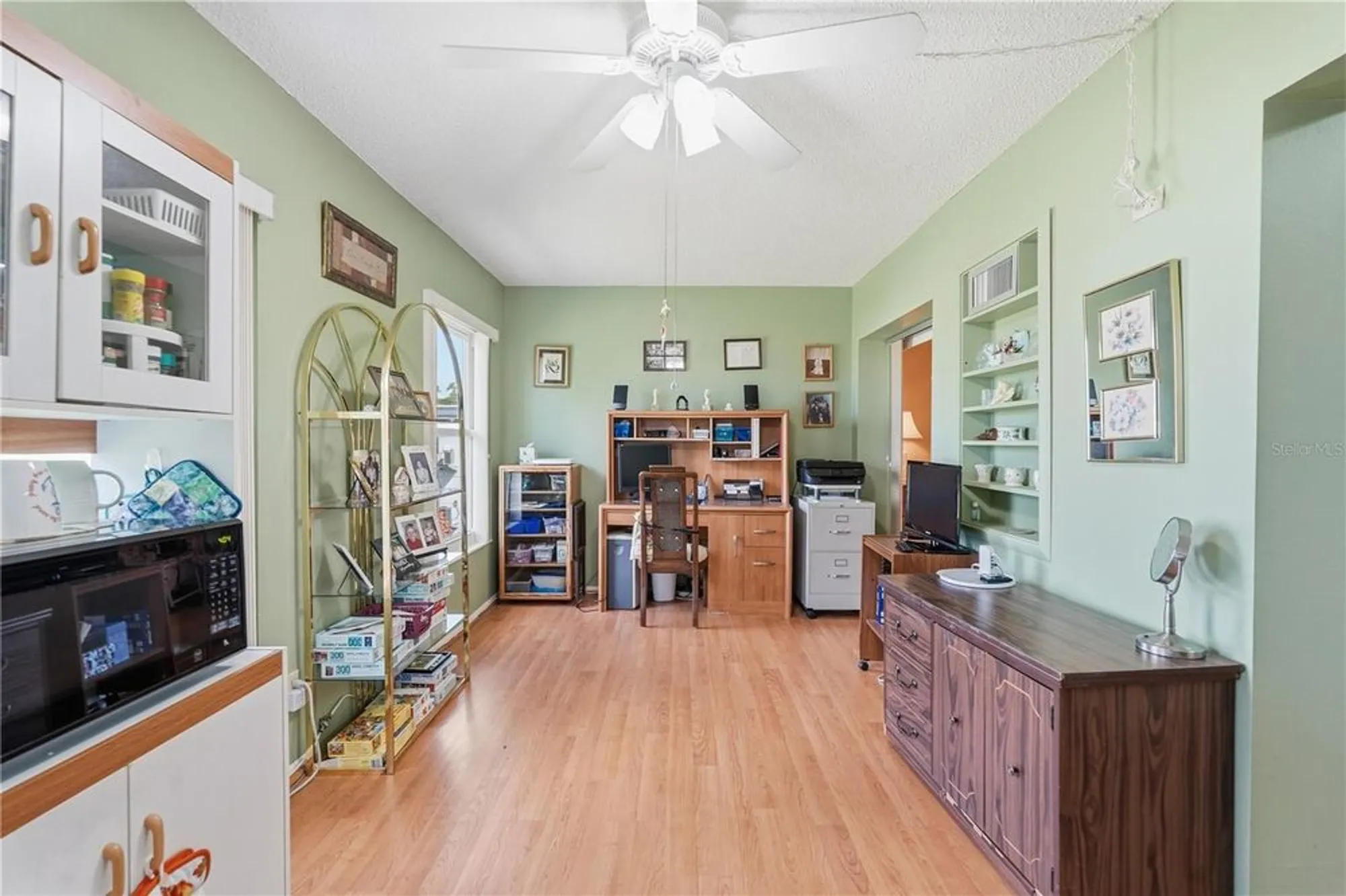 Property Slideshow image 10 of 22 | 2428 columbia dr 54, Clearwater, FL, 33763