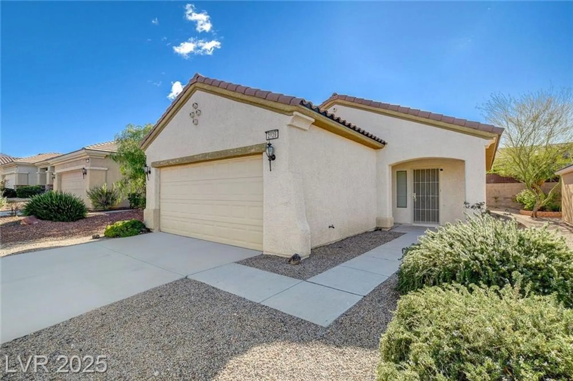 Property Slideshow image 4 of 45 | 2839 sapphire desert dr, Henderson, NV, 89052