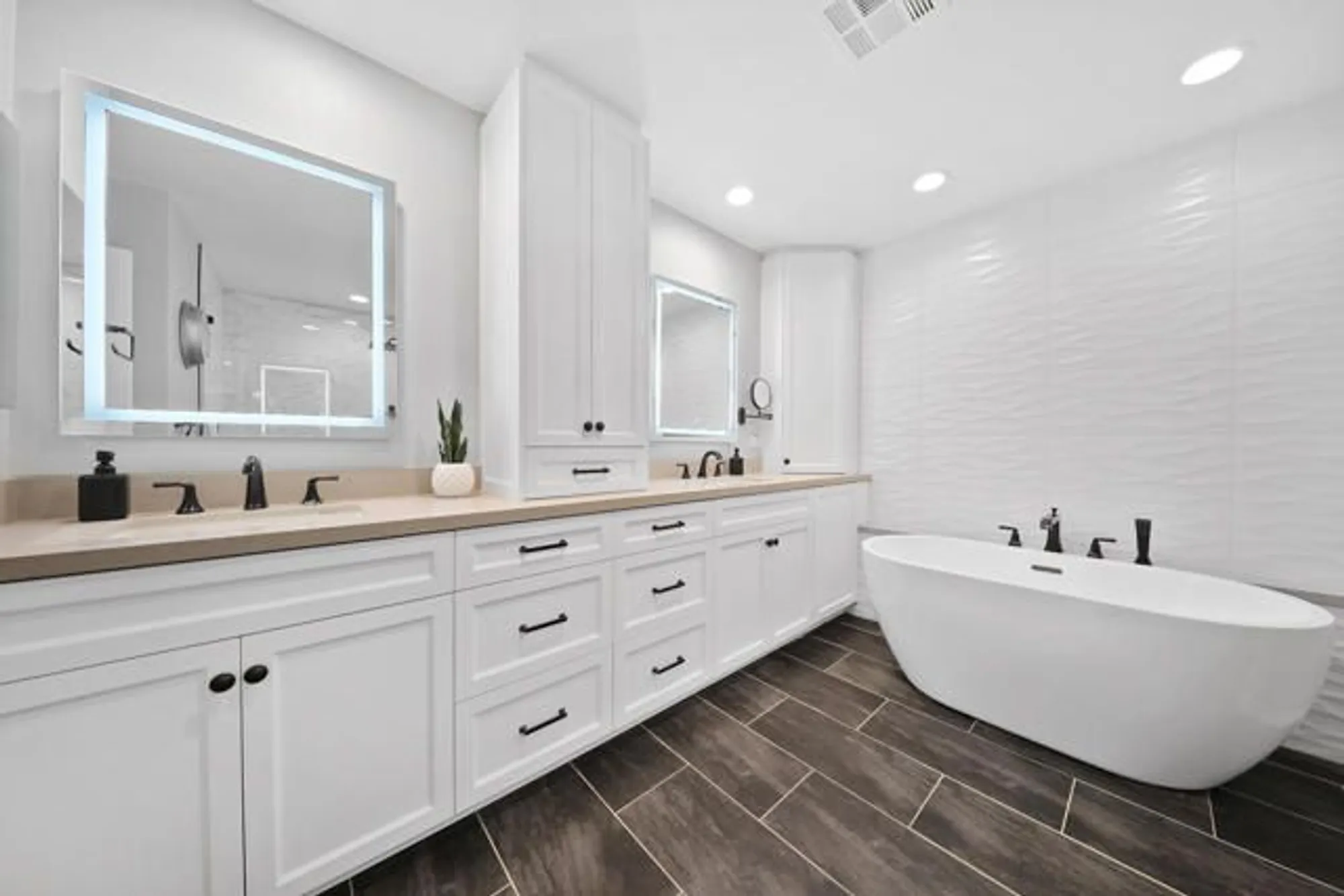 Property Slideshow image 23 of 53 | 55280 riviera, La Quinta, CA, 92253