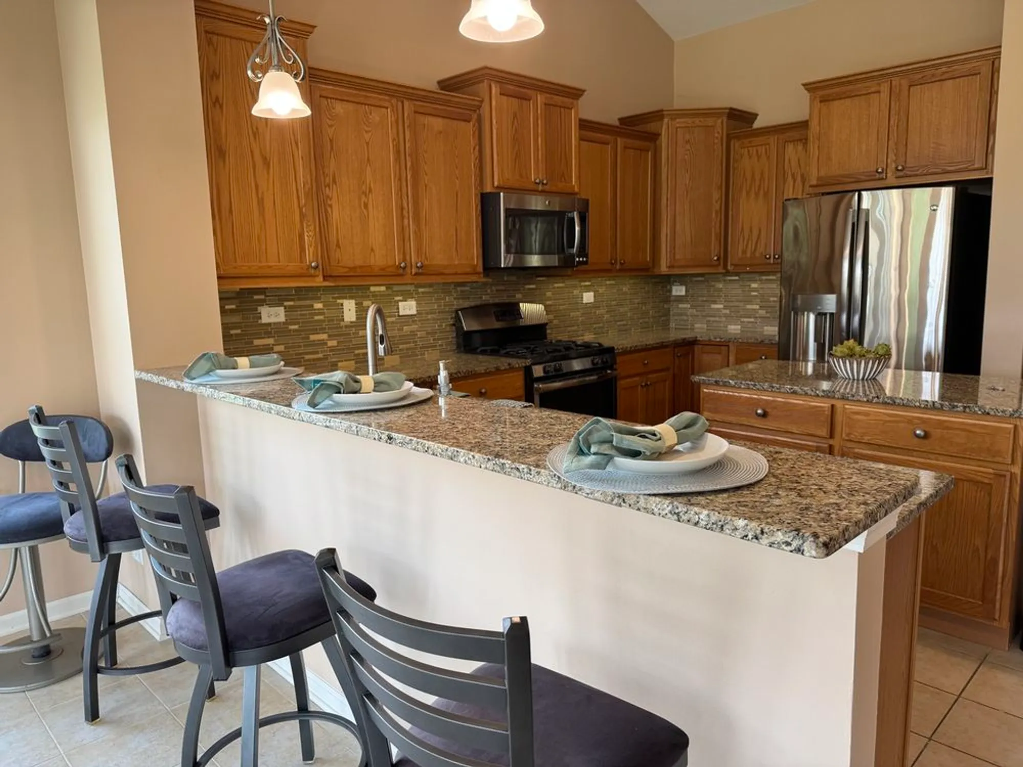 Property Slideshow image 4 of 20 | 870 prescott ln, Pingree Grove, IL, 60140