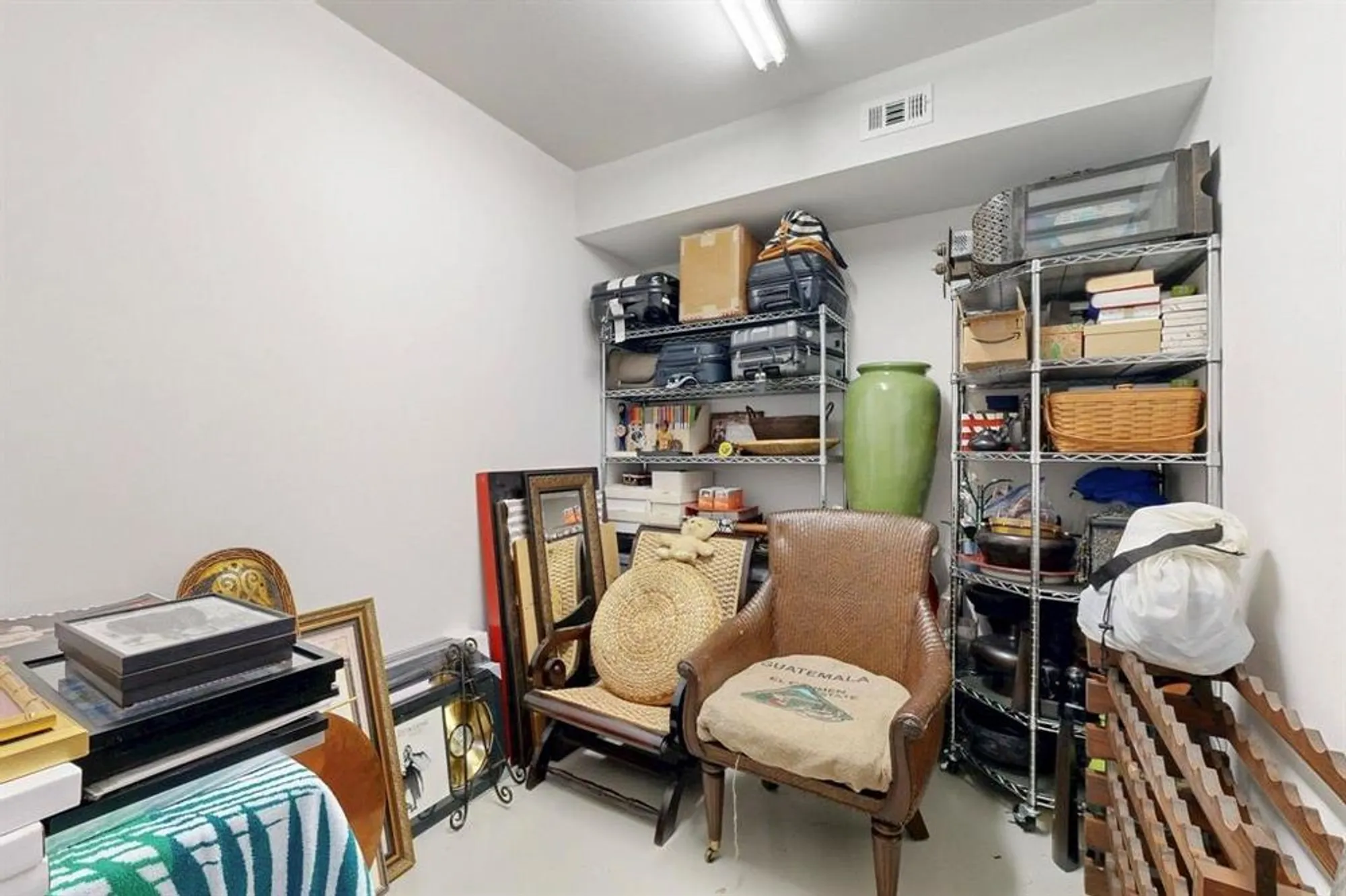 Property Slideshow image 28 of 40 | 1735 wittington pl apt 3403, Dallas, TX, 75234