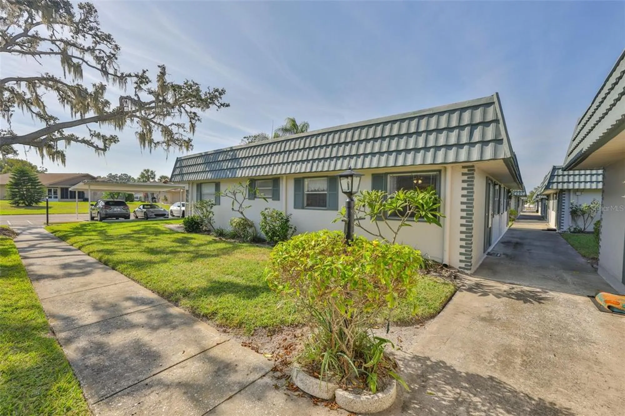 Property Slideshow image 2 of 46 | 1811 bedford ln 153, Sun City Center, FL, 33573