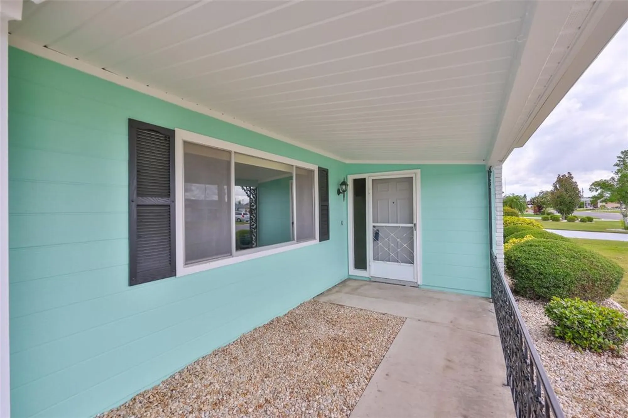 Property Slideshow image 5 of 41 | 823 fox hills dr, Sun City Center, FL, 33573