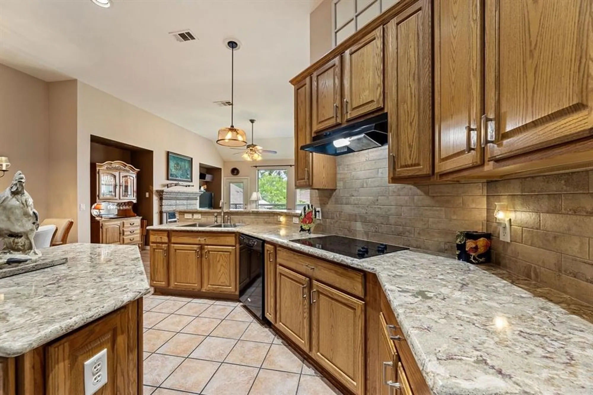 Property Slideshow image 15 of 33 | 1453 cattle baron ct, Fairview, TX, 75069