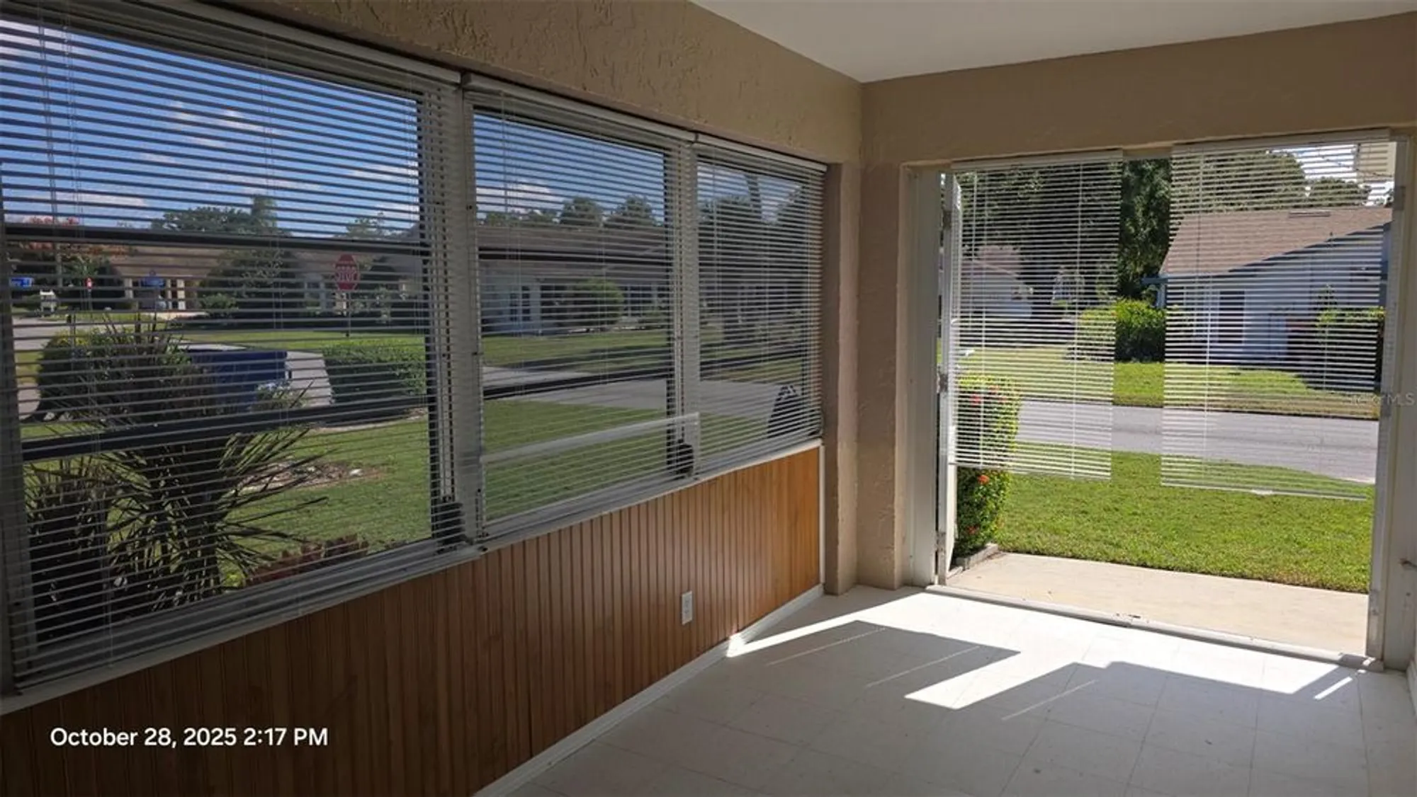 Property Slideshow image 19 of 23 | 1826 foxhunt dr b, Sun City Center, FL, 33573