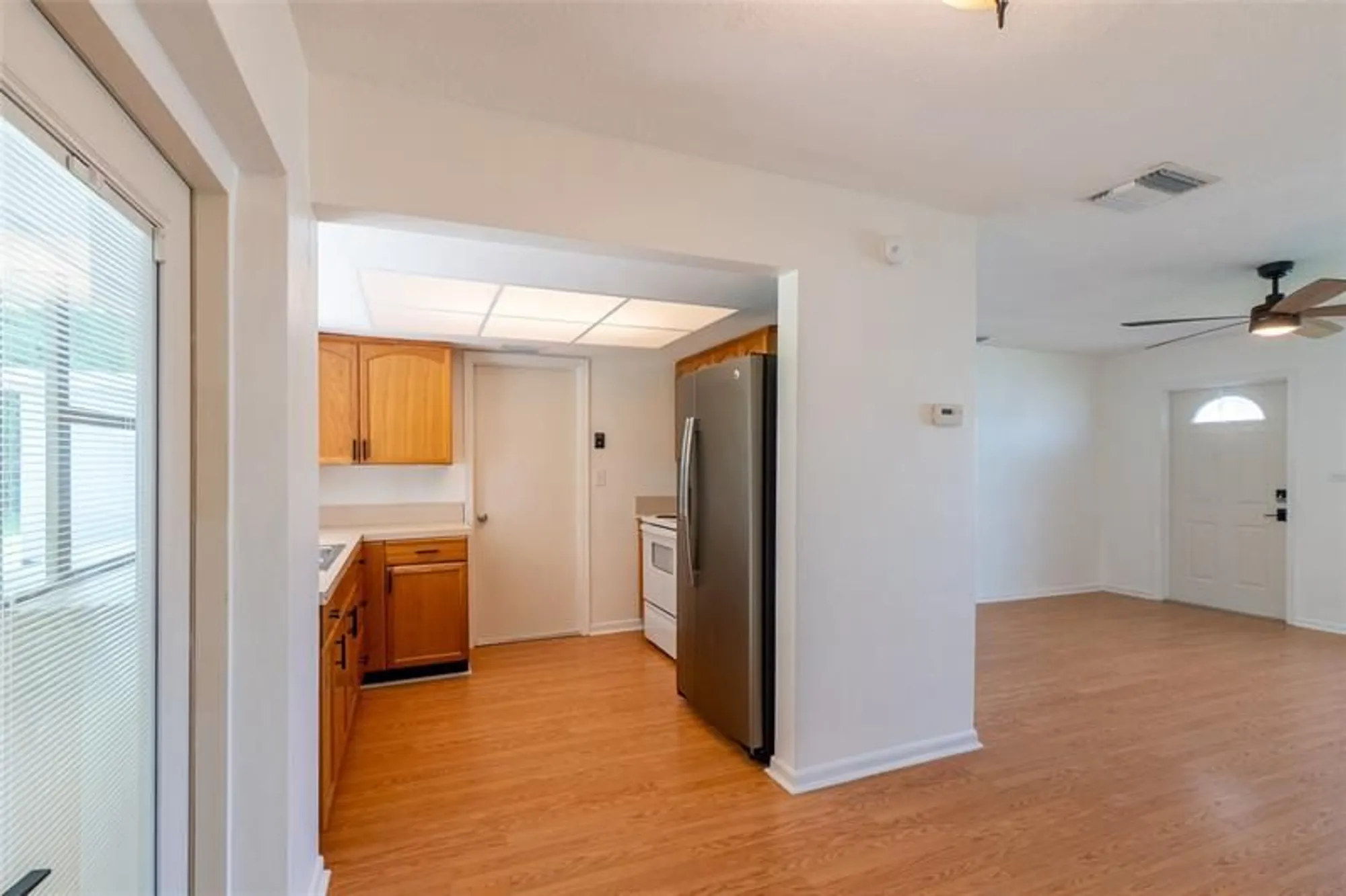 Property Slideshow image 8 of 26 | 4714 nw 44th st, Tamarac, FL, 33319