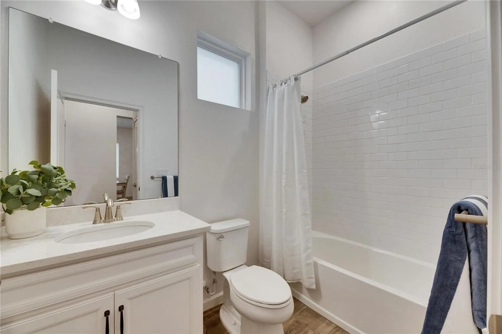 Property Slideshow image 35 of 87 | 407 sandsend ct, Apollo Beach, FL, 33572