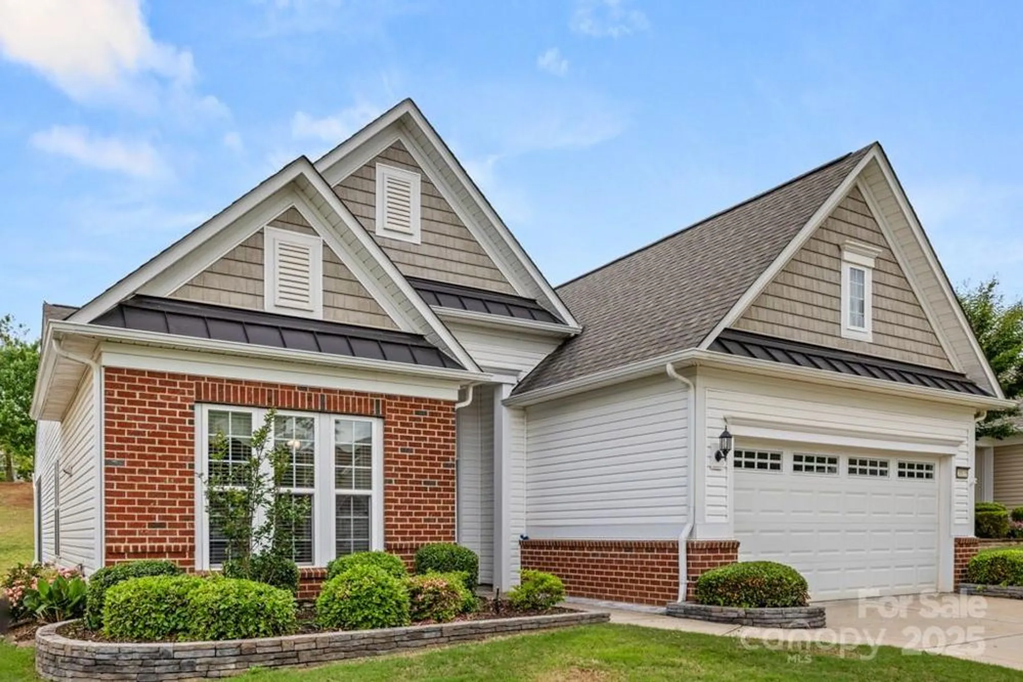 Property Slideshow image 1 of 36 | 20135 dovekie ln, Fort Mill, SC, 29707