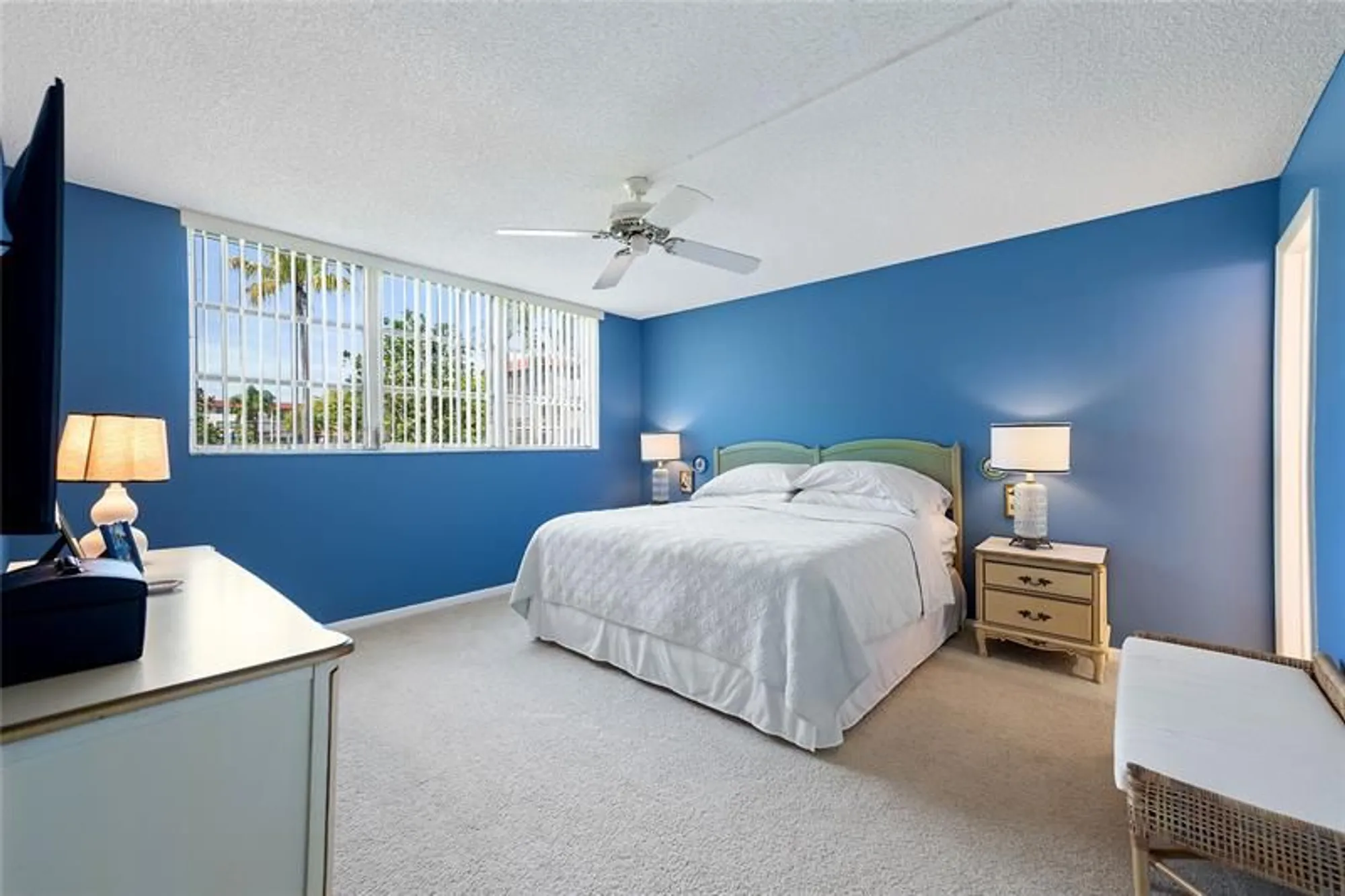 Property Slideshow image 11 of 36 | 9420 s hollybrook lake dr 109, Pembroke Pines, FL, 33025