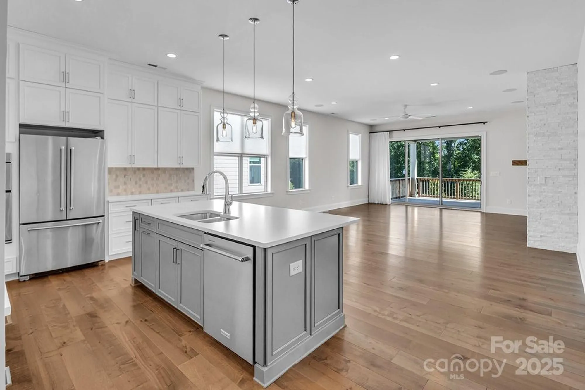 Property Slideshow image 16 of 44 | 14008 little spring ct, Charlotte, NC, 28278