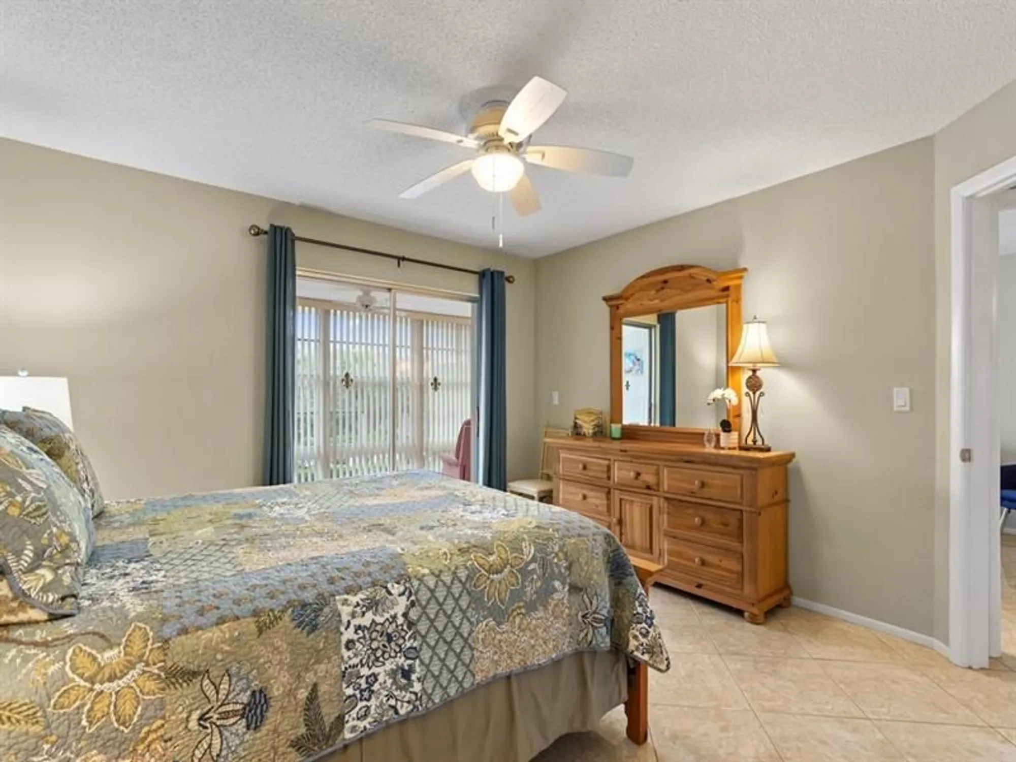 Property Slideshow image 12 of 39 | 5400 highway a1a apt i25, Vero Beach, FL, 32963