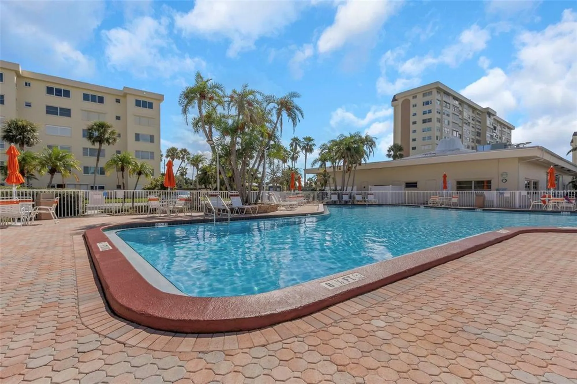 Property Slideshow image 52 of 95 | 4550 cove cir apt 207, St Petersburg, FL, 33708