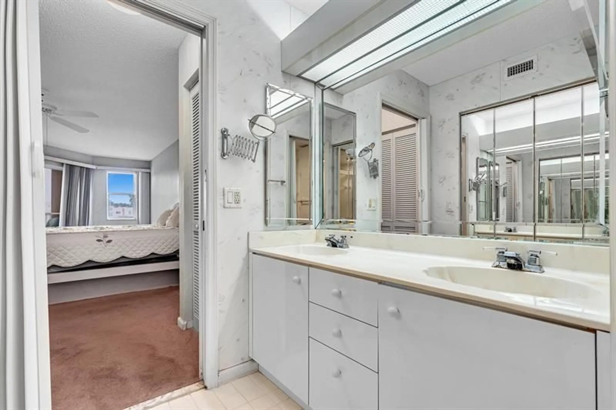 Property Slideshow image 28 of 81 | 7377 granville dr 311, Tamarac, FL, 33321