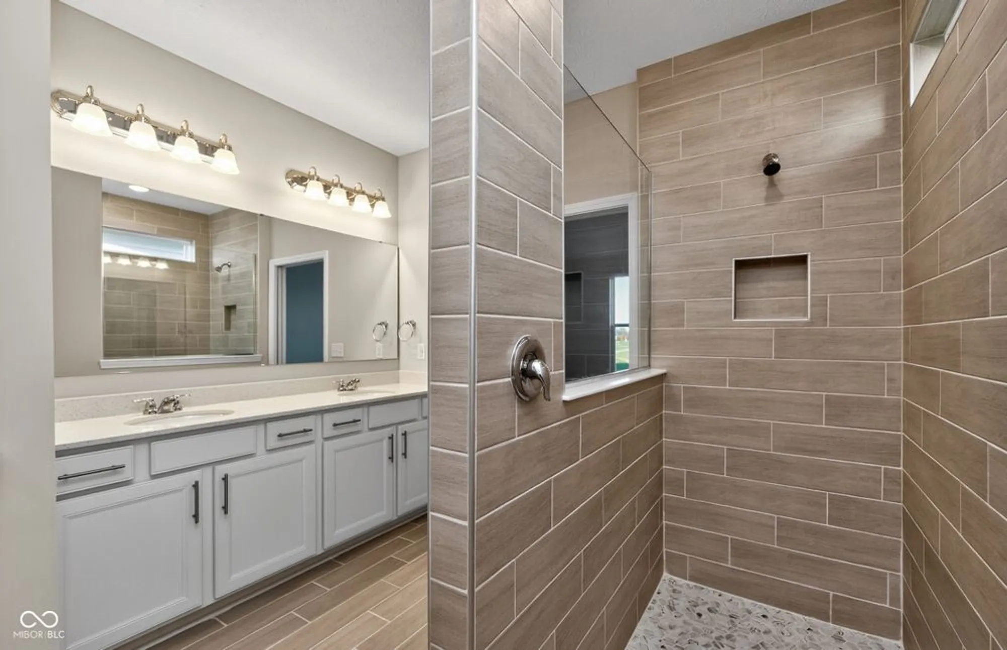 Property Slideshow image 20 of 38 | 14931 iron liege way, Westfield, IN, 46074