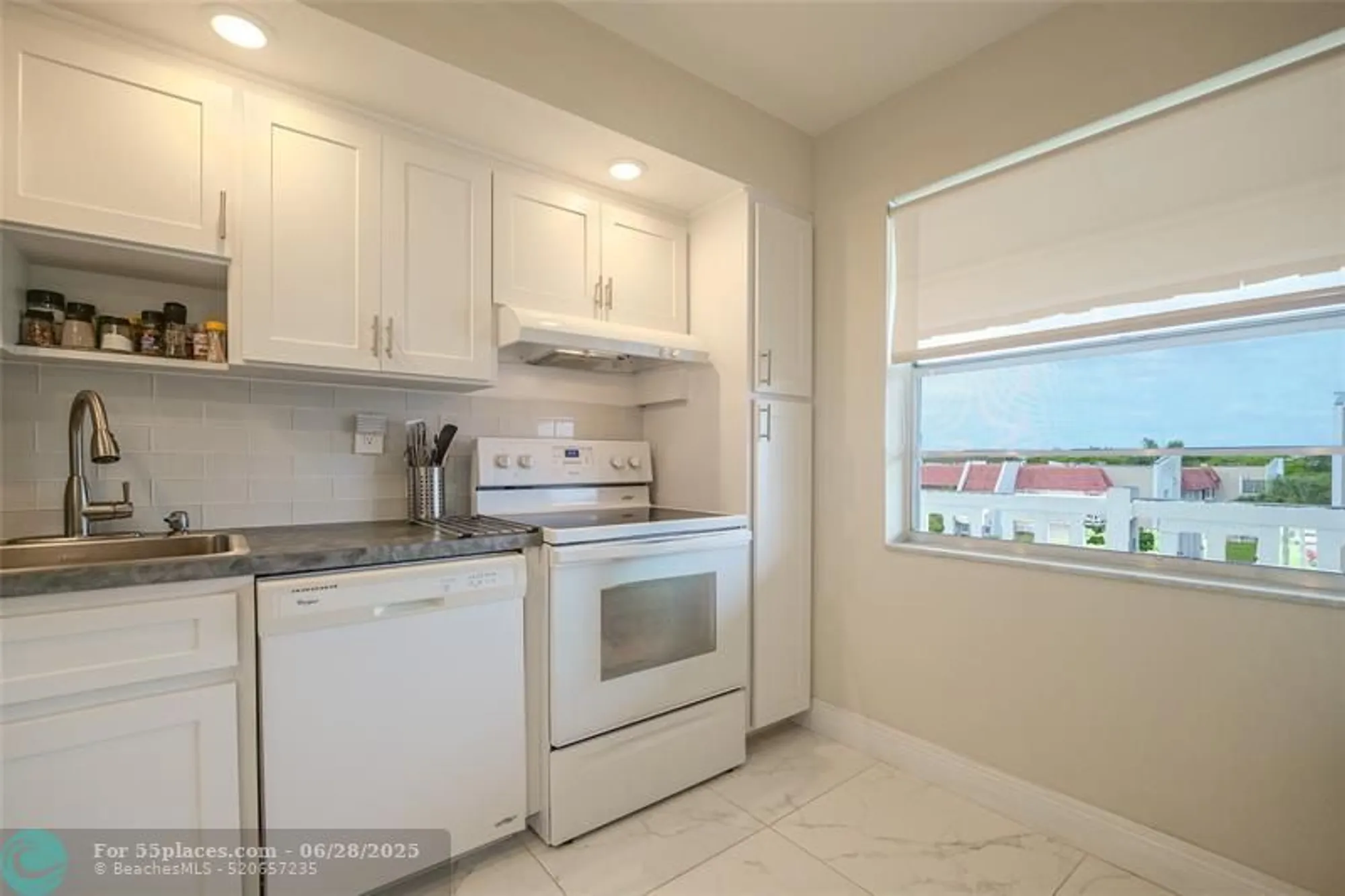 Property Slideshow image 10 of 57 | 3531 inverrary dr apt 407, Lauderhill, FL, 33319